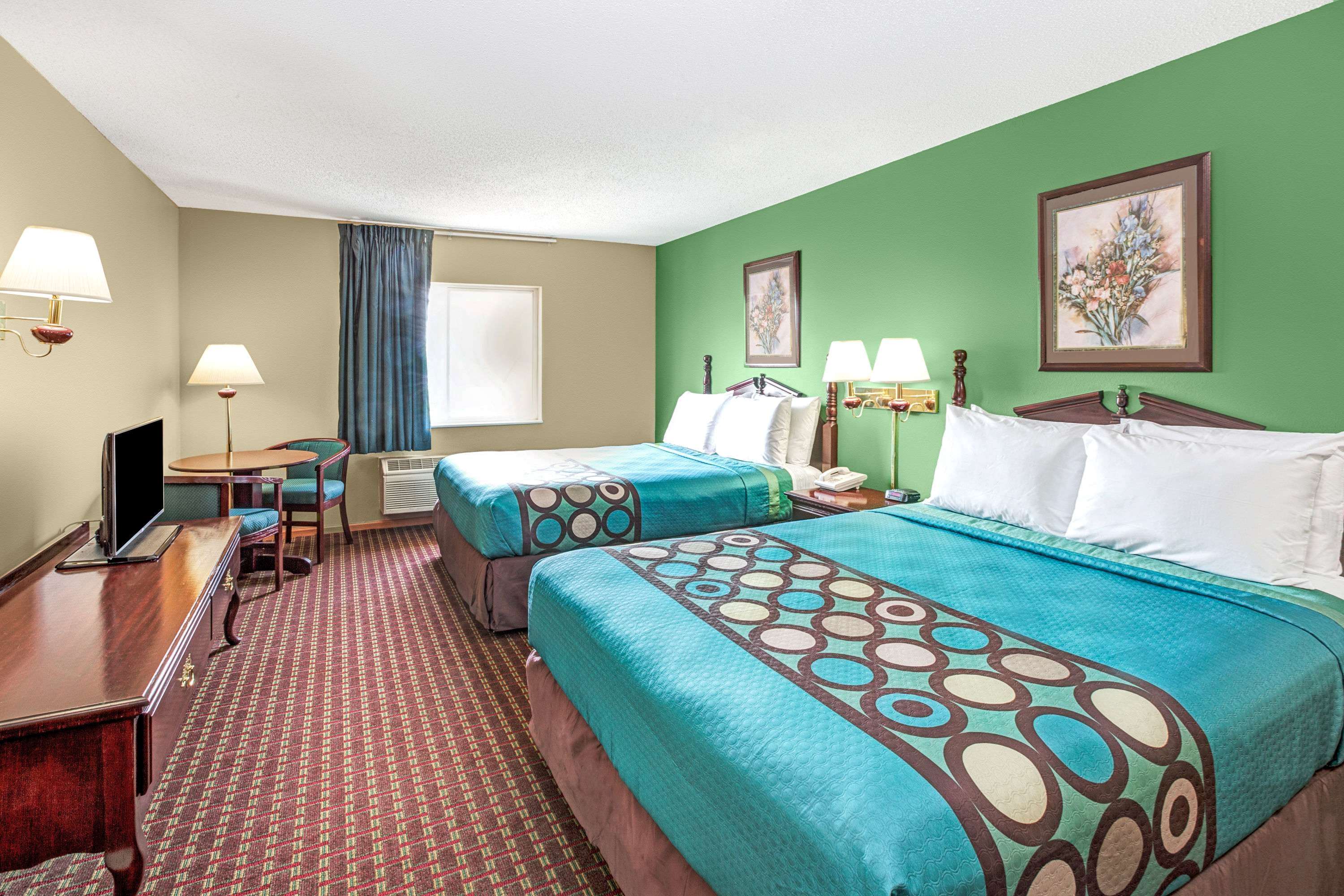 Super 8 by Wyndham McHenry