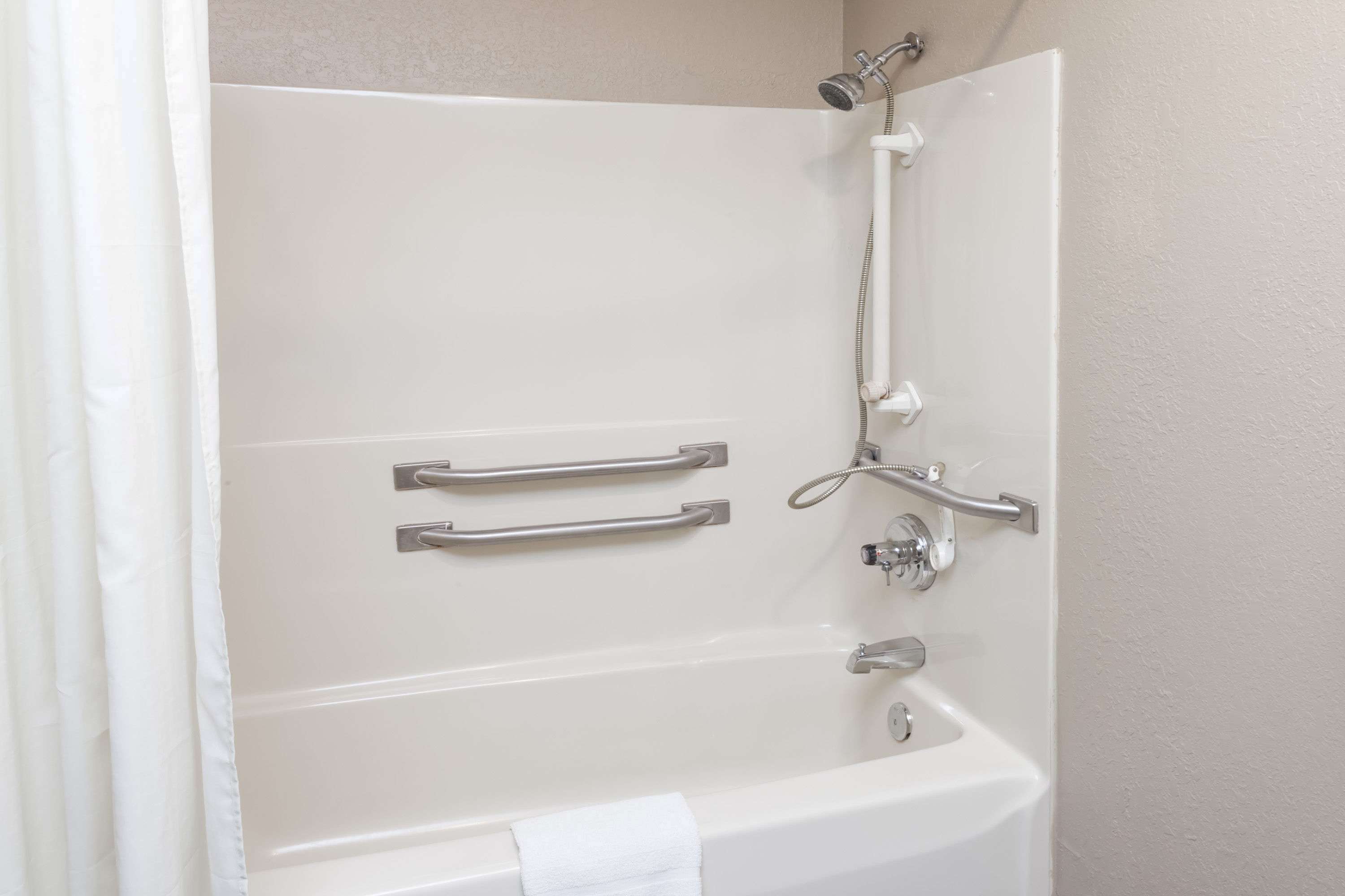 Super 8 by Wyndham McLean/Bloomington SW