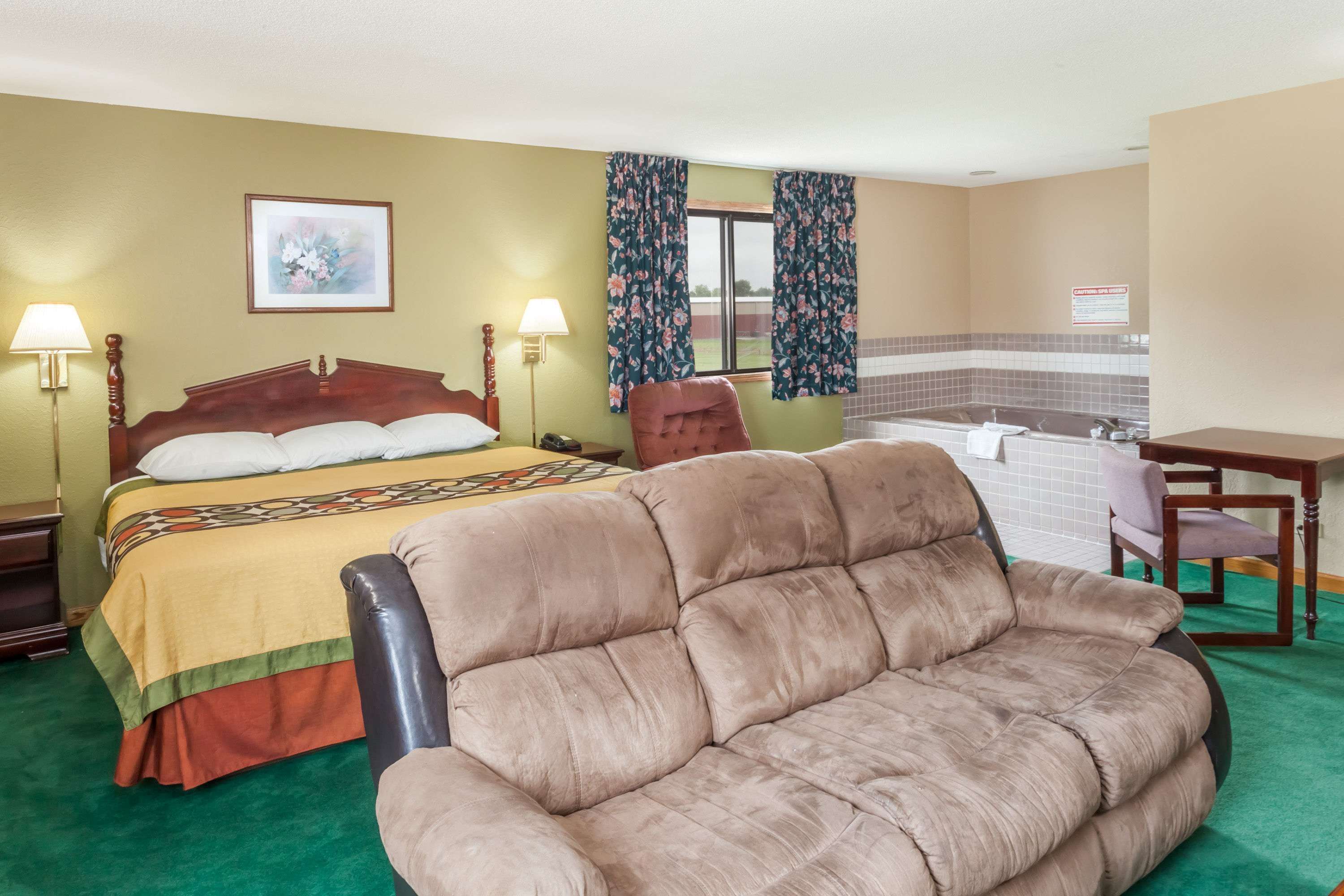 Super 8 by Wyndham McLean/Bloomington SW