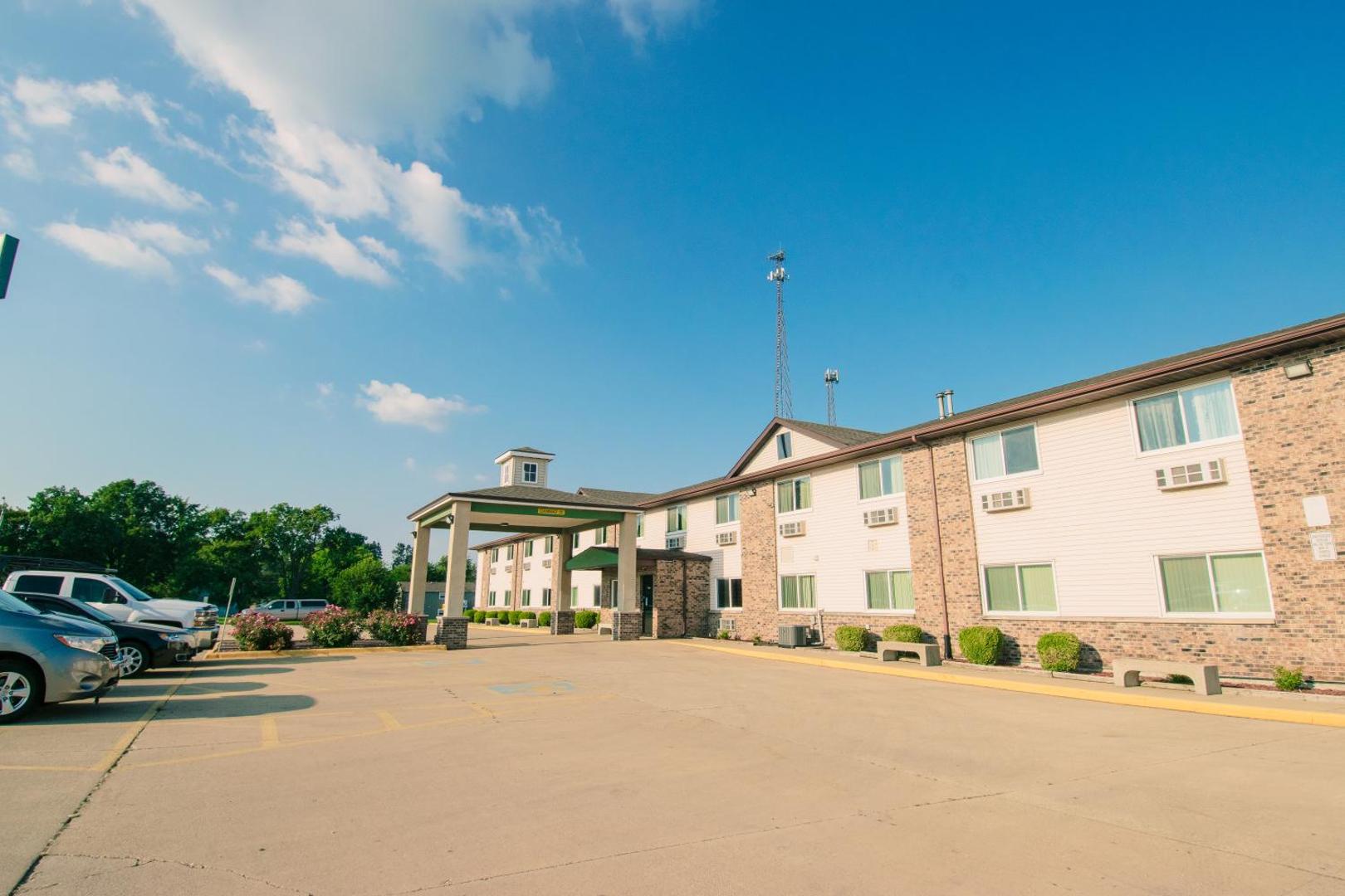 Super 8 by Wyndham McLean/Bloomington SW