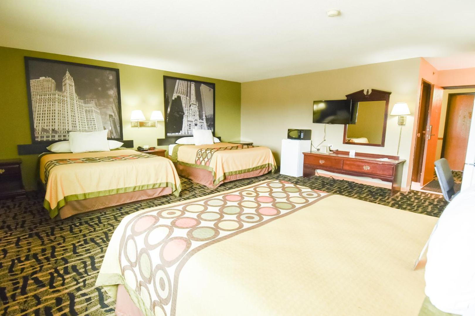 Super 8 by Wyndham McLean/Bloomington SW