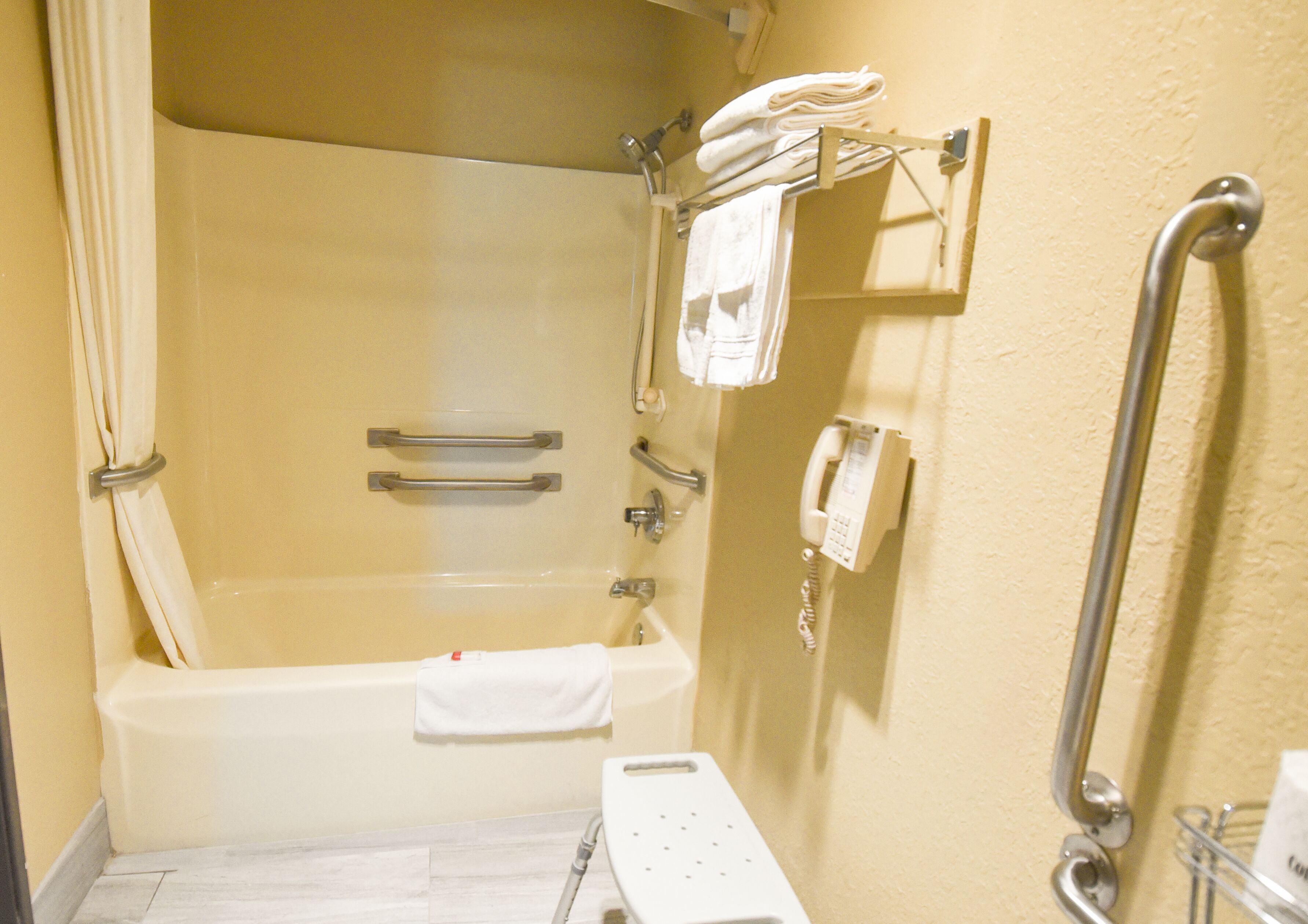 Super 8 by Wyndham McLean/Bloomington SW