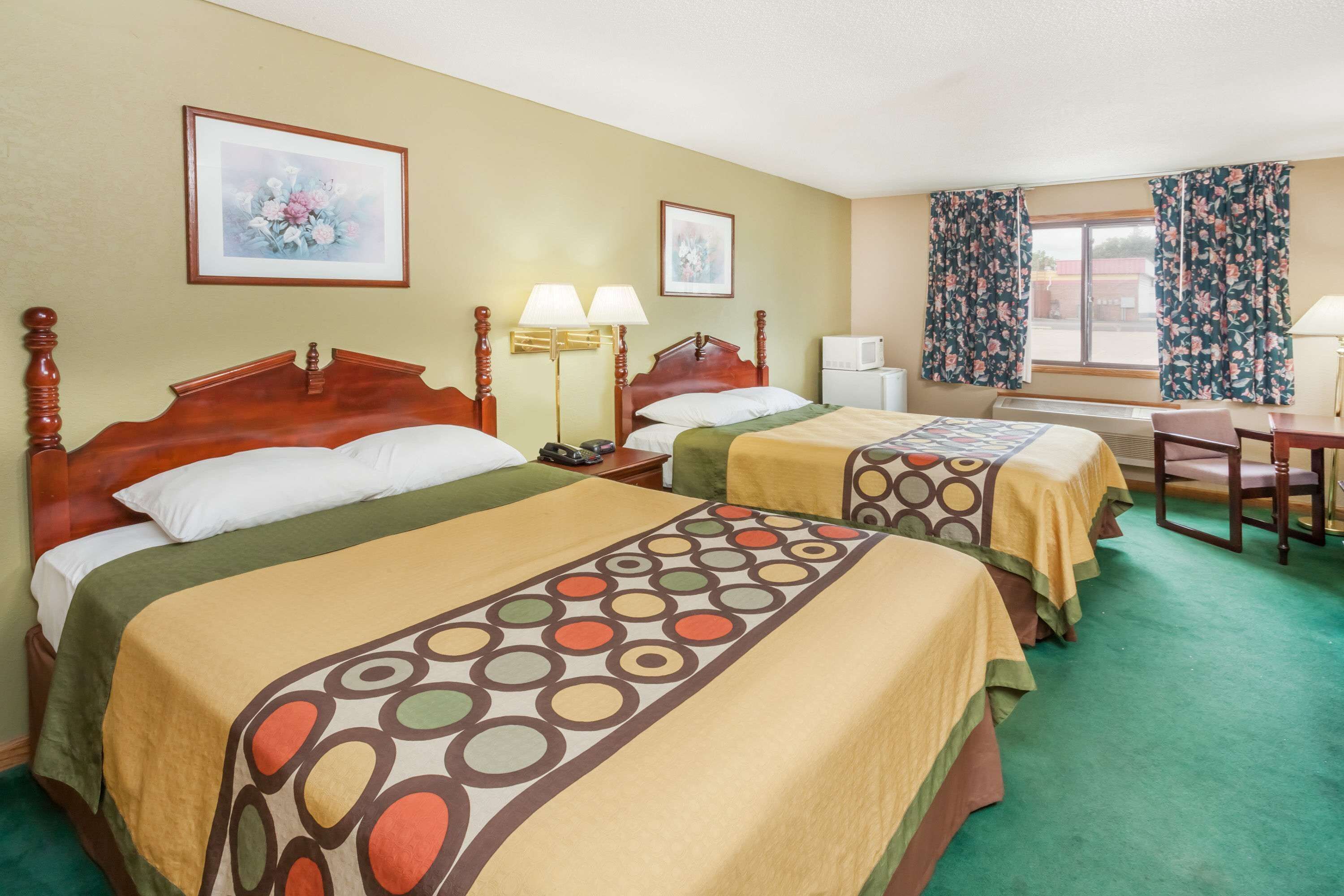 Super 8 by Wyndham McLean/Bloomington SW