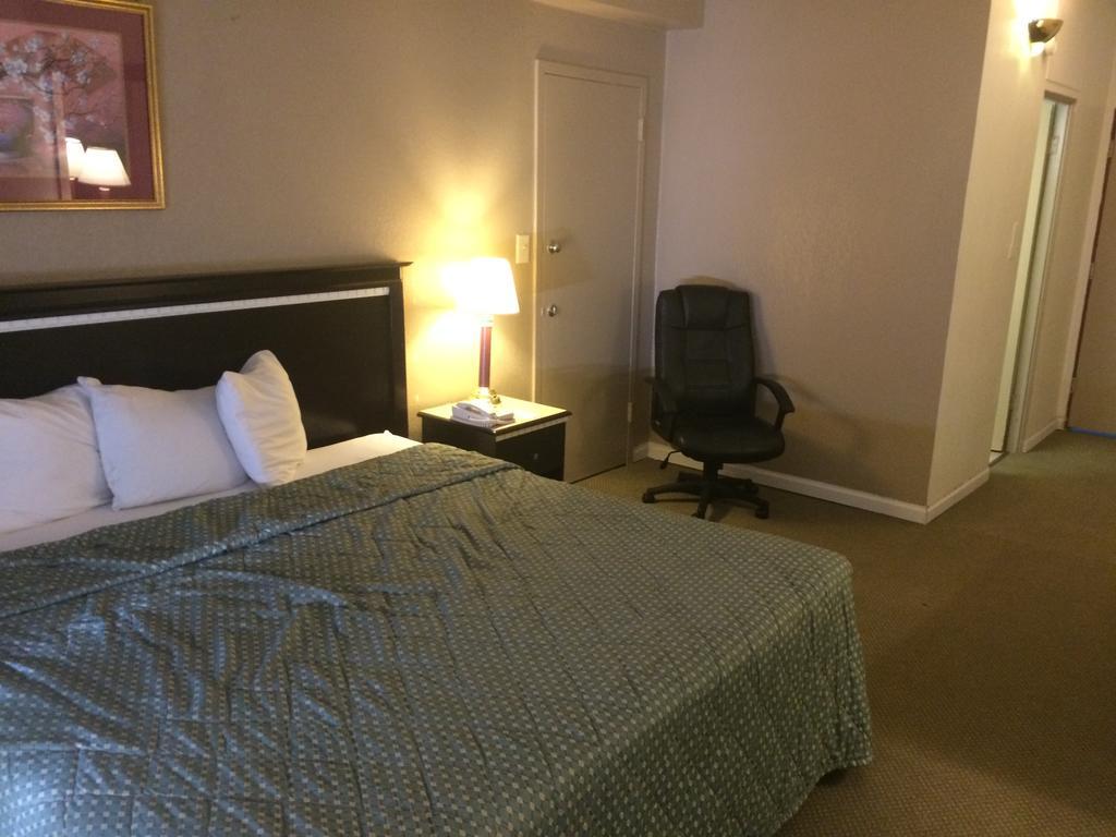 FairBridge Inn Express Melrose Park