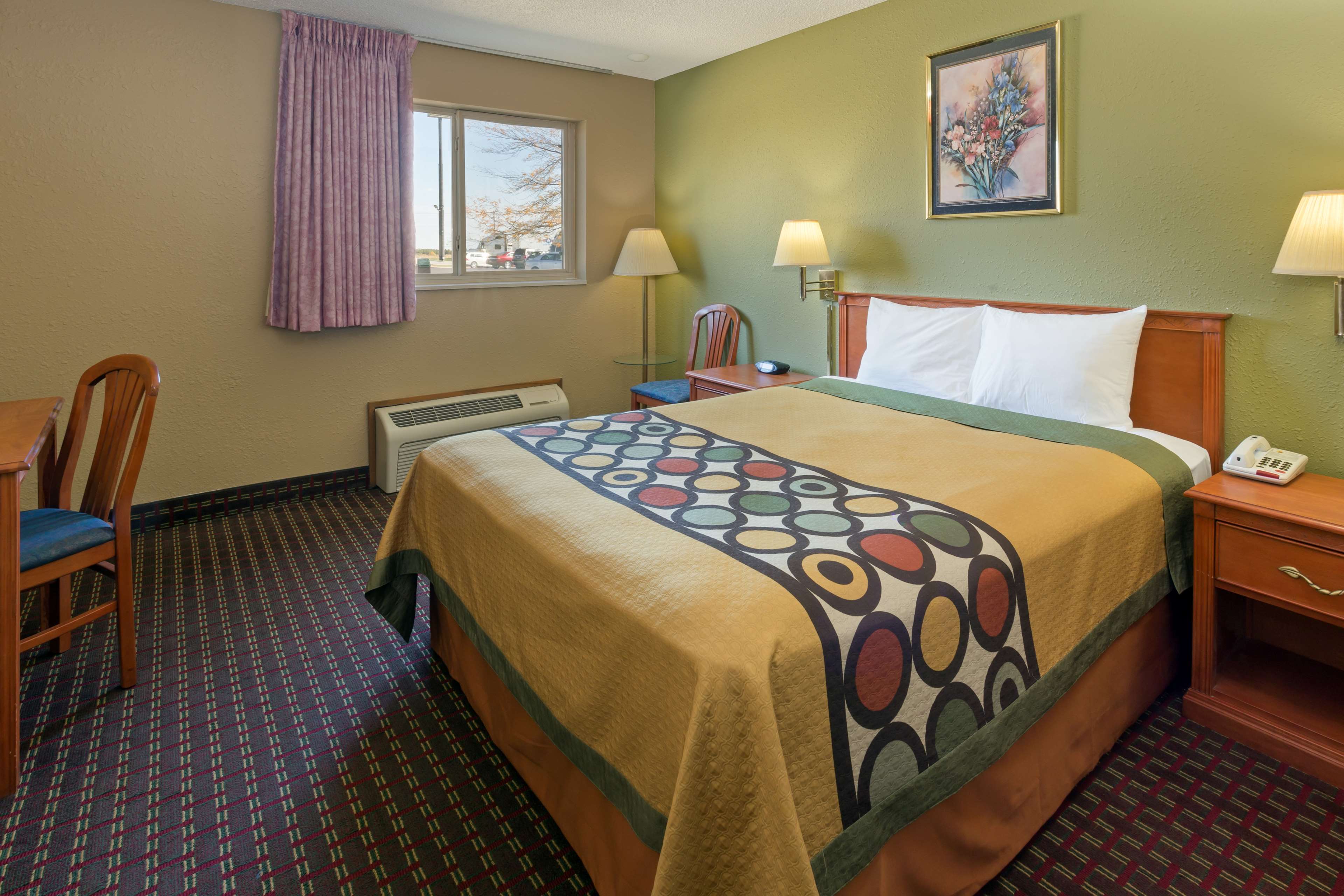 Super 8 by Wyndham Mendota