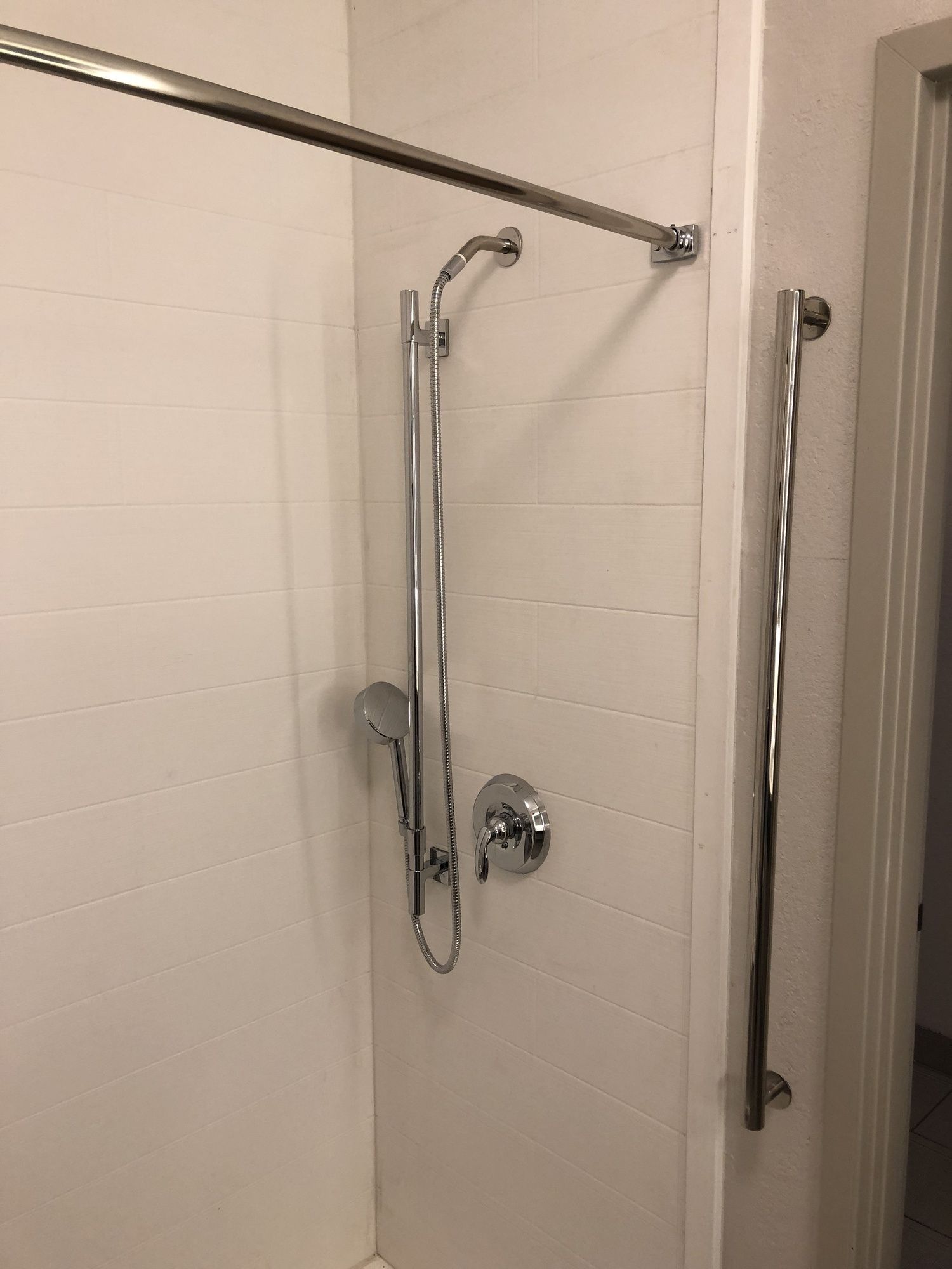 Holiday Inn Express Metropolis