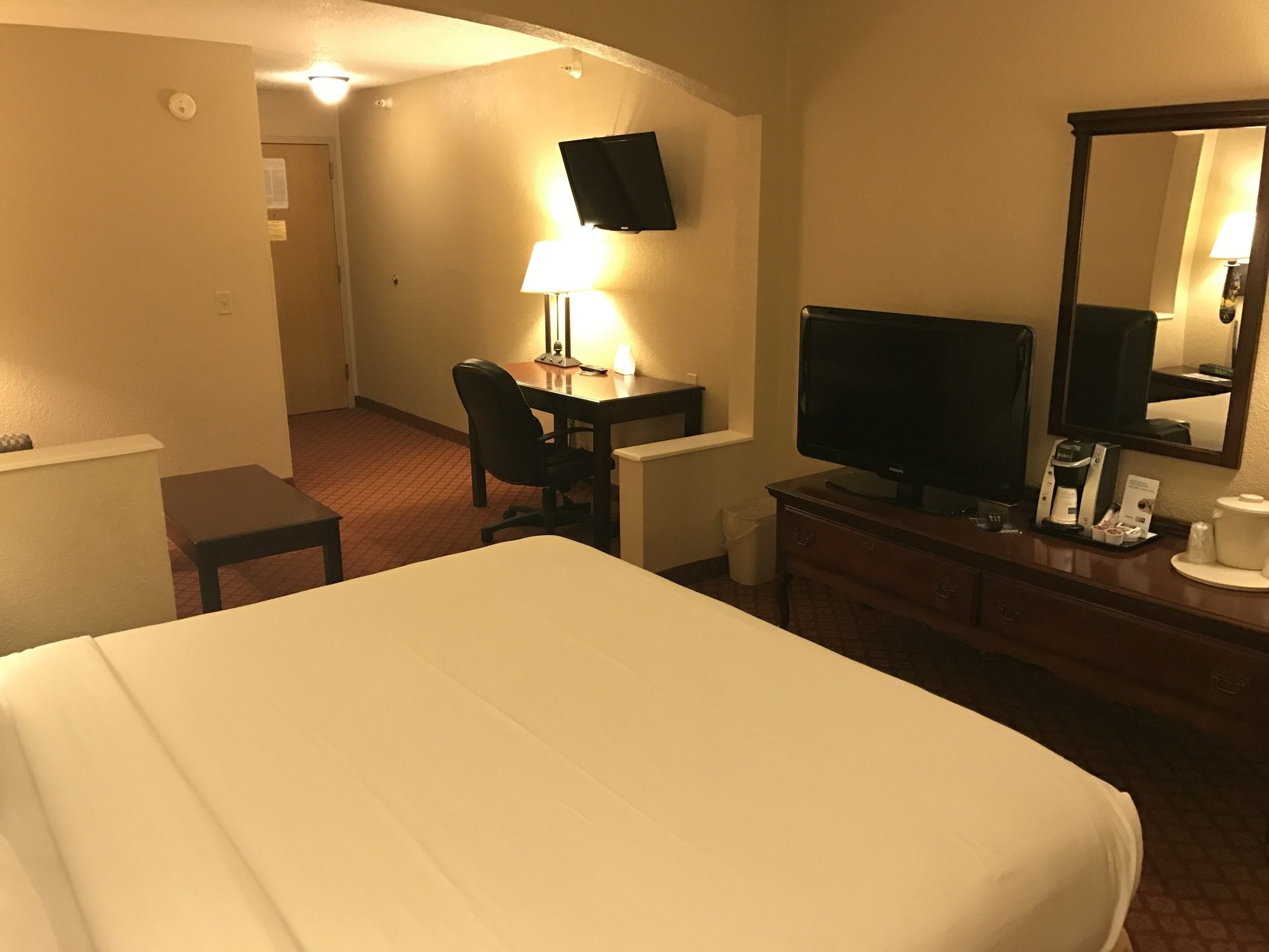 Holiday Inn Express Metropolis