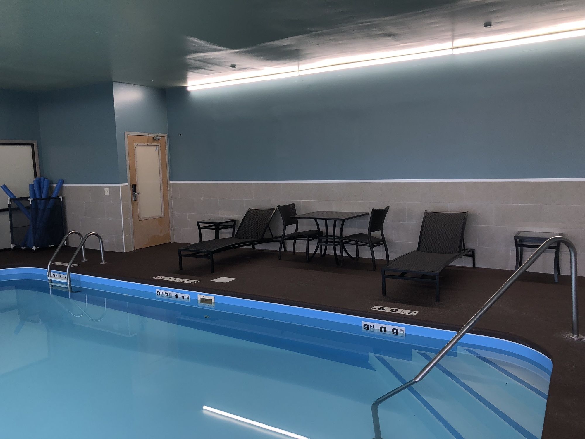 Holiday Inn Express Metropolis
