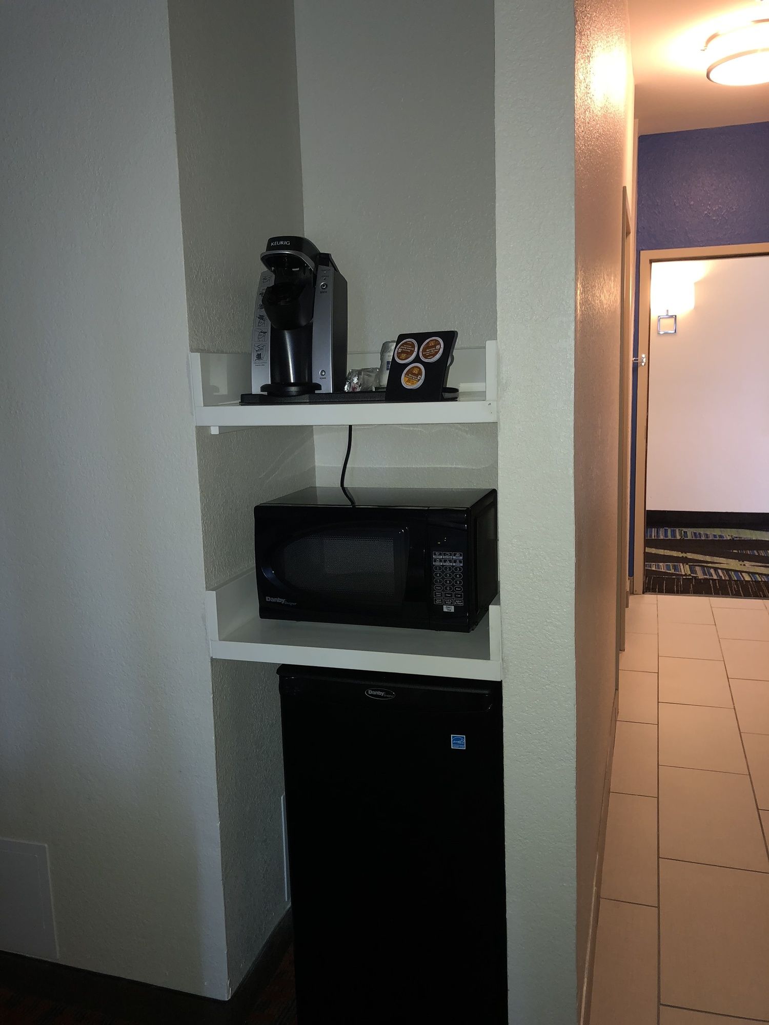 Holiday Inn Express Metropolis