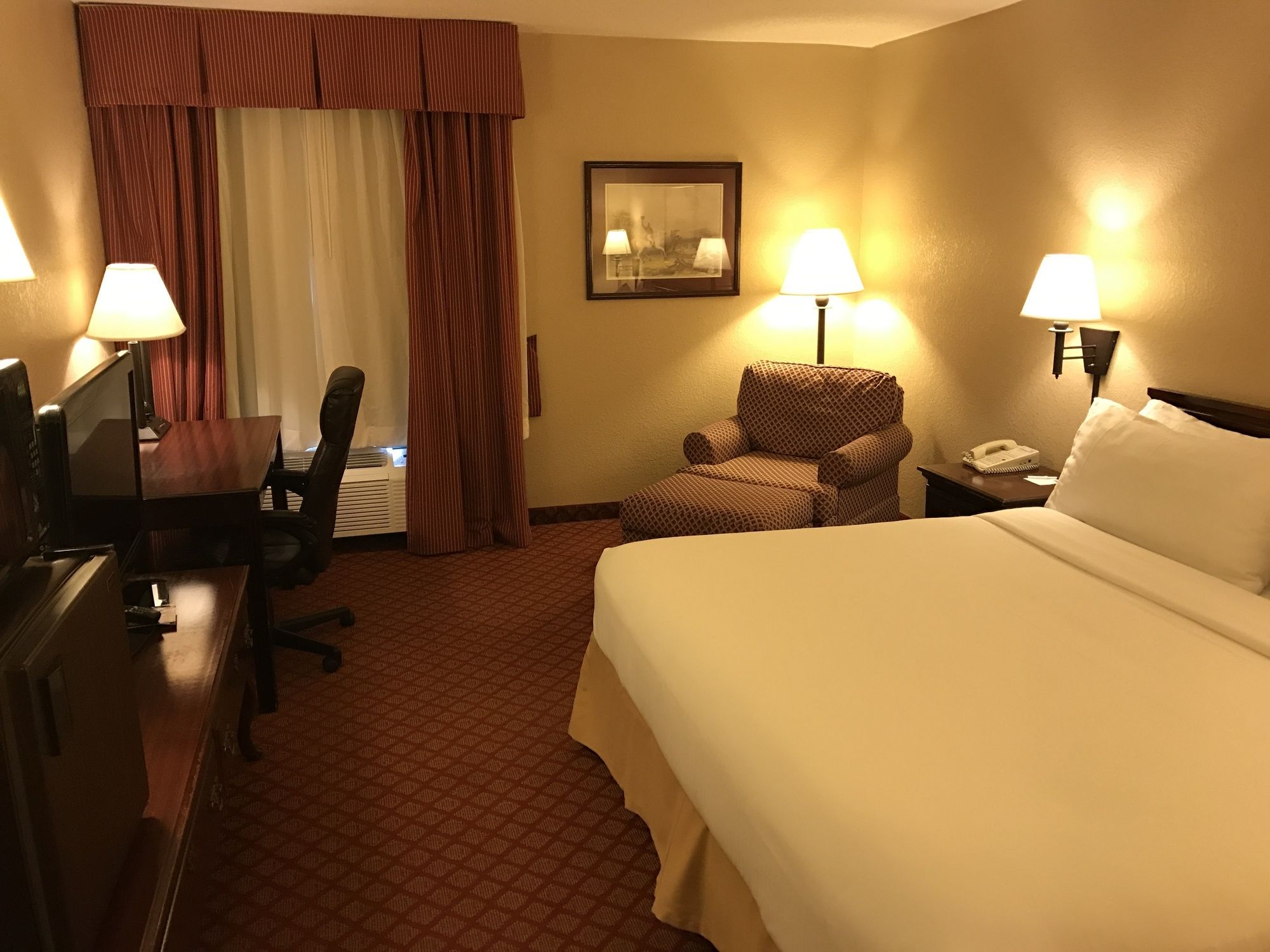 Holiday Inn Express Metropolis