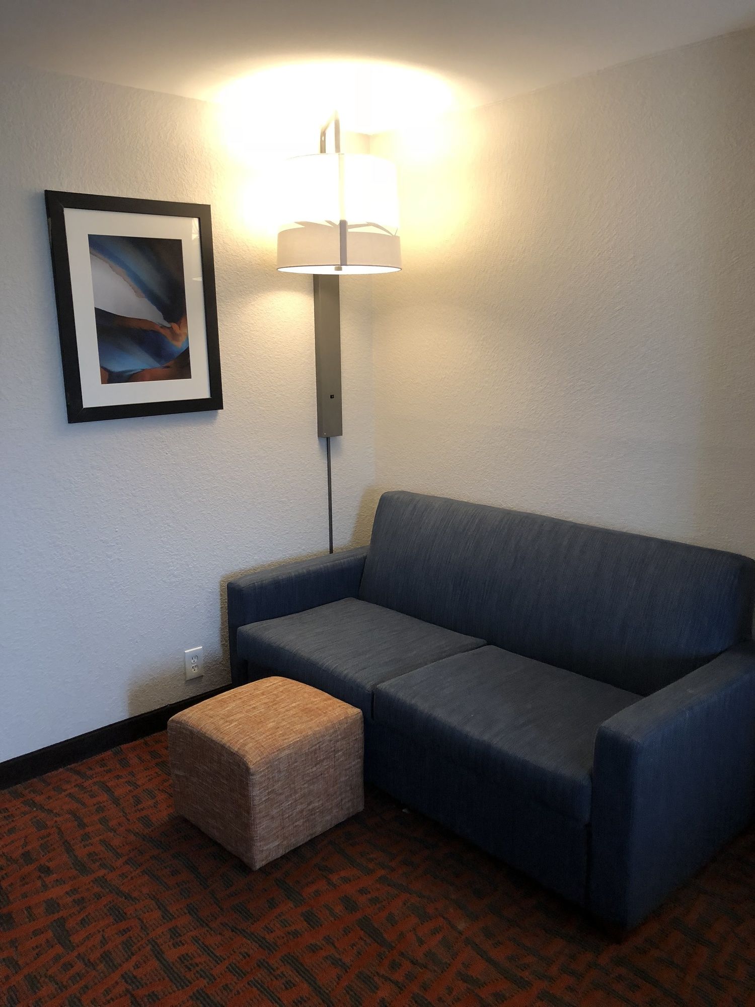 Holiday Inn Express Metropolis