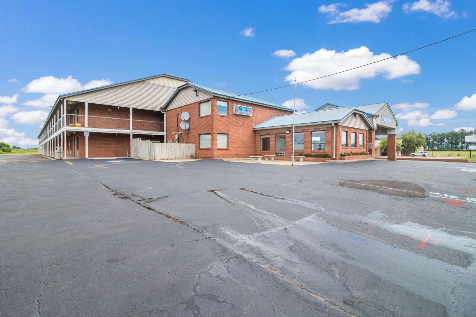 Motel 6 Metropolis, IL