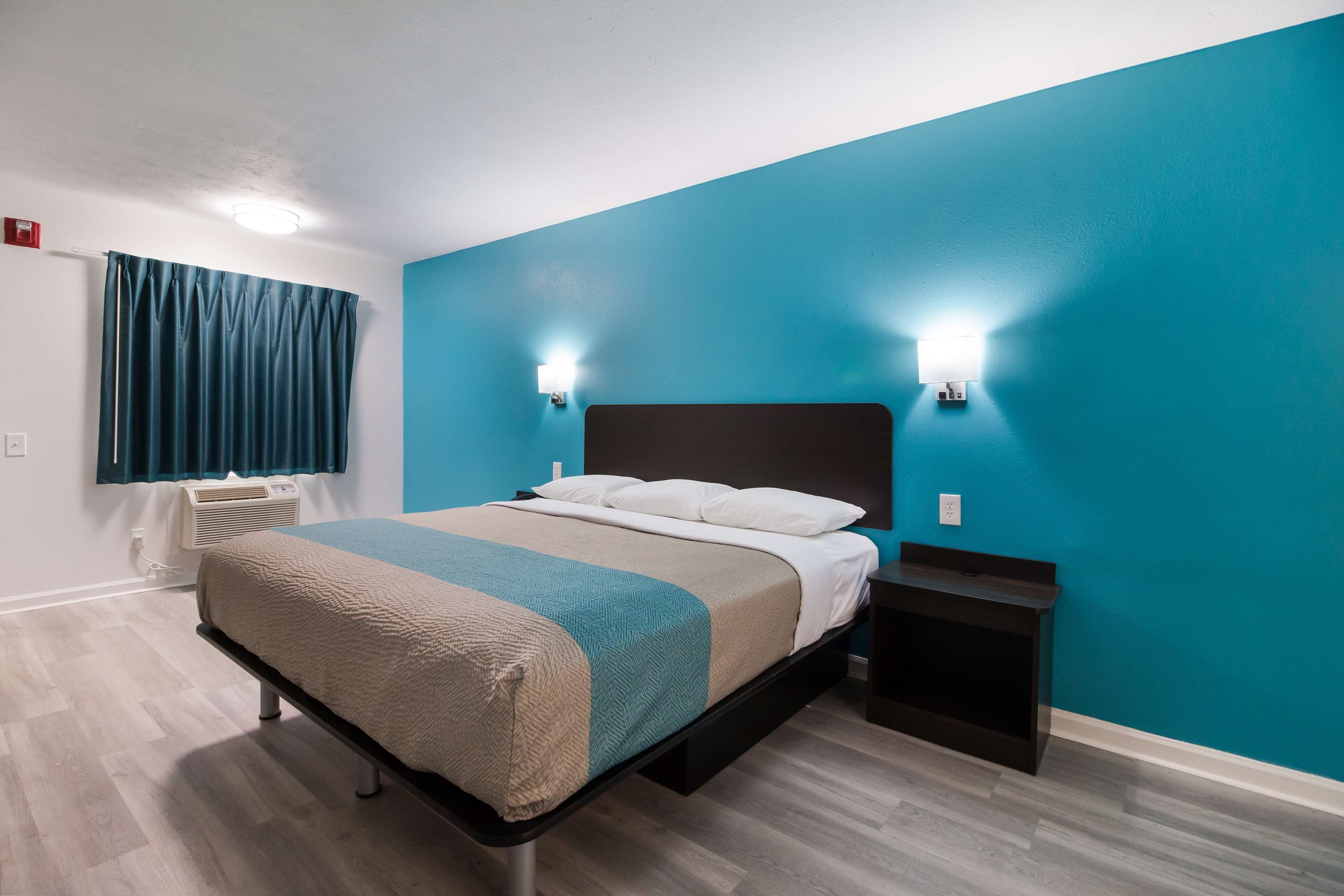 Motel 6 Metropolis, IL