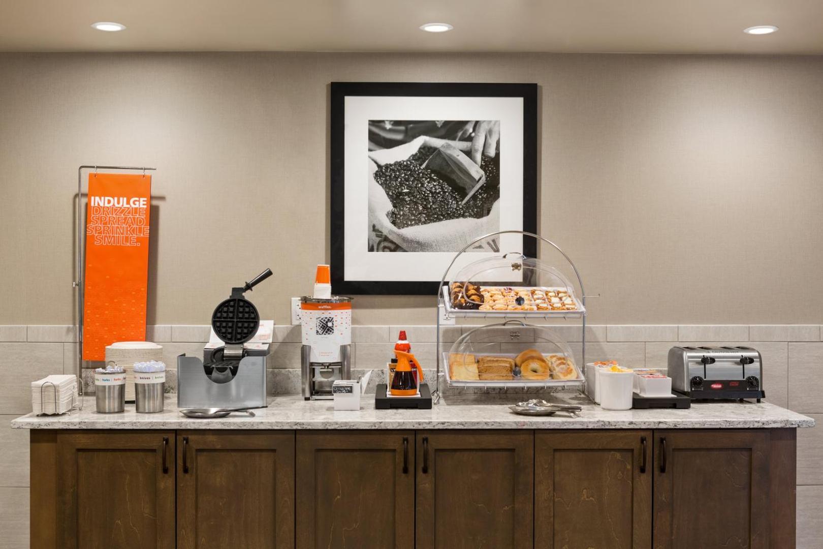 Hampton Inn & Suites Minooka