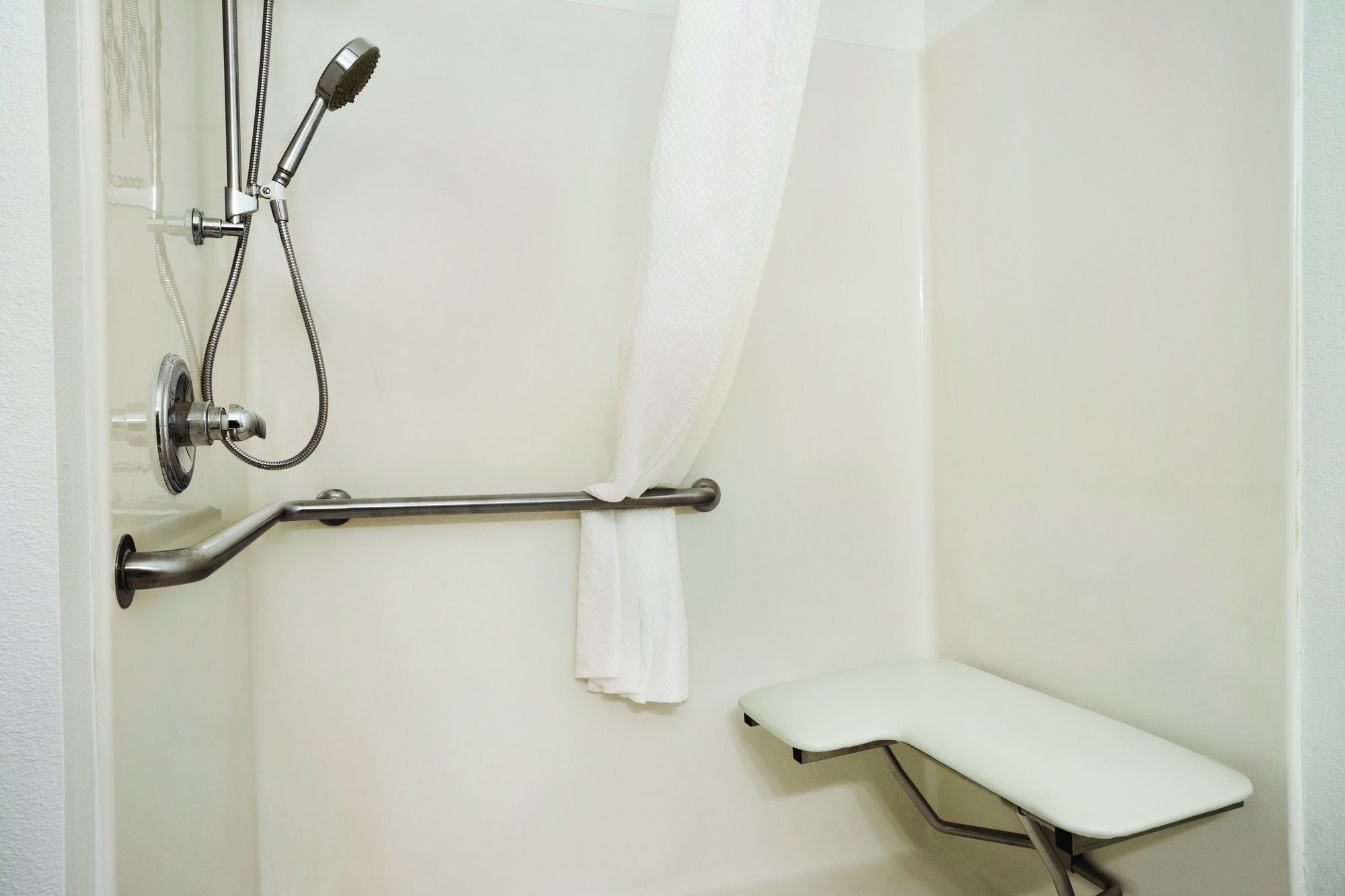 Country Inn & Suites by Radisson, Moline Airport, IL