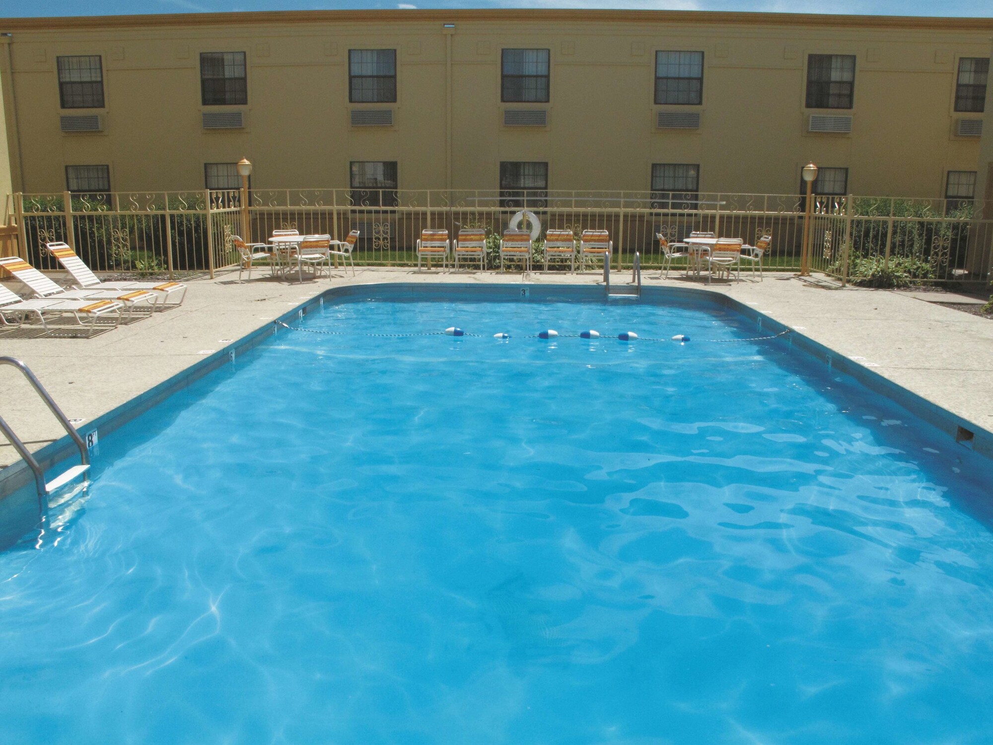 La Quinta Inn by Wyndham Moline Airport