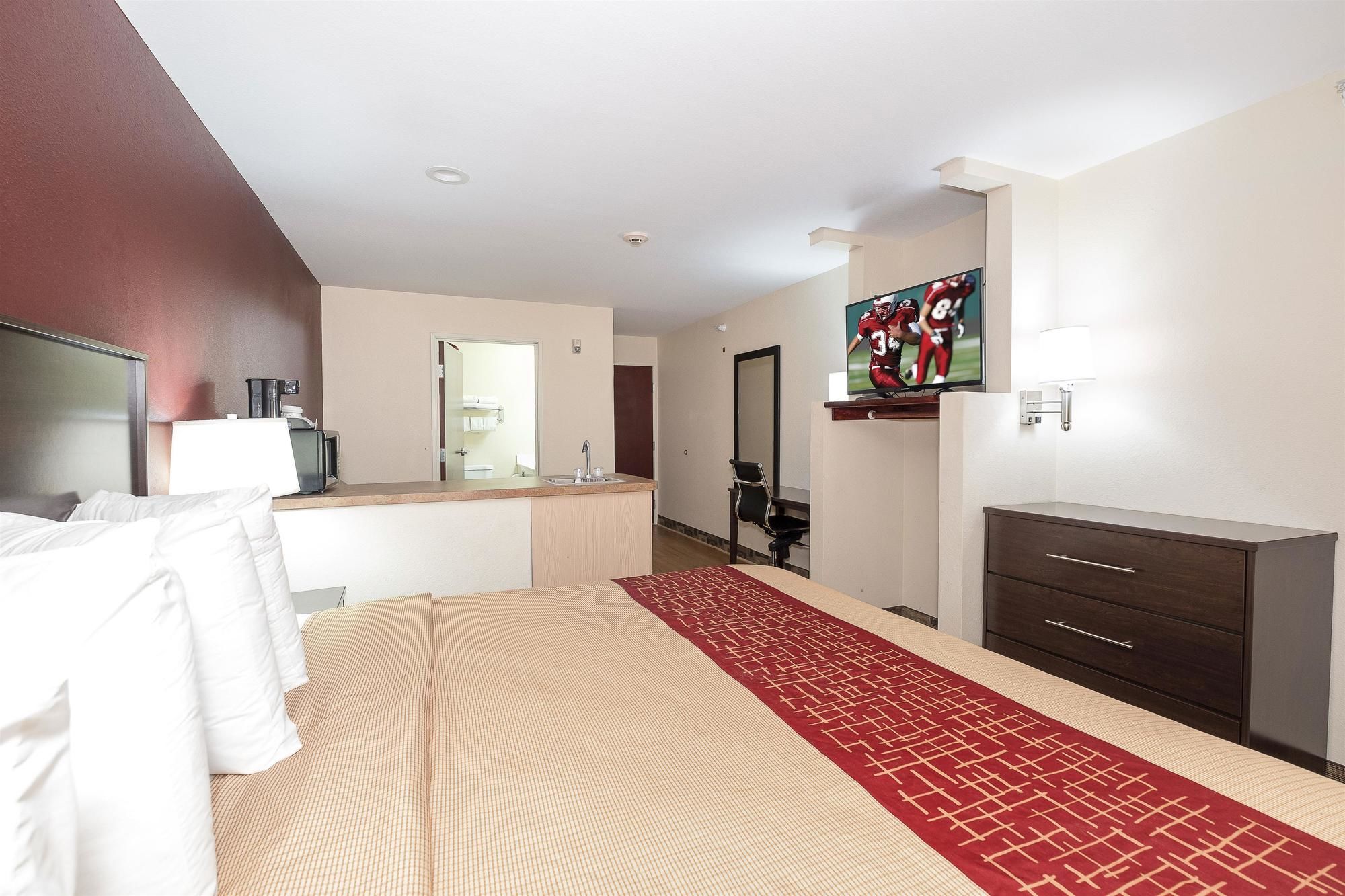 Red Roof Inn & Suites Monee