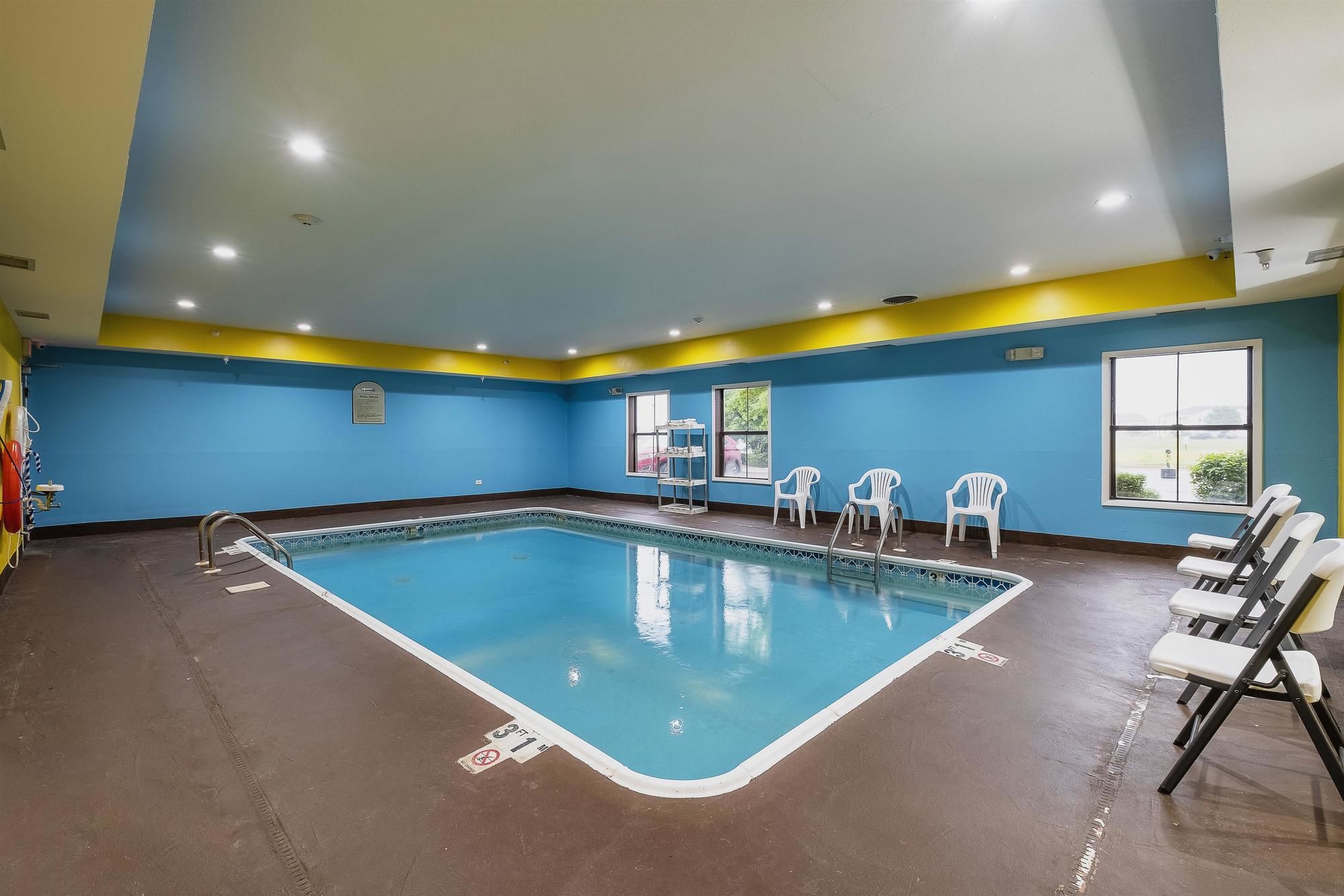 Red Roof Inn & Suites Monee
