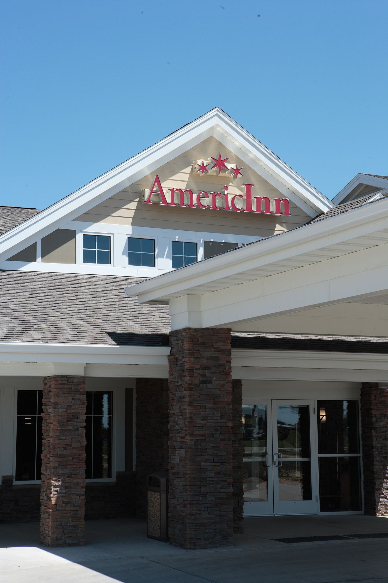 AmericInn by Wyndham Monmouth