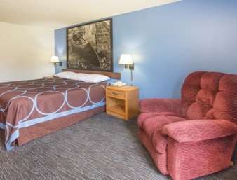 Super 8 by Wyndham Monmouth IL