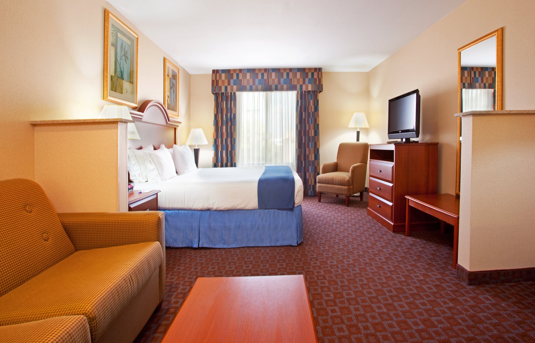 Holiday Inn Express Hotel & Suites Morris