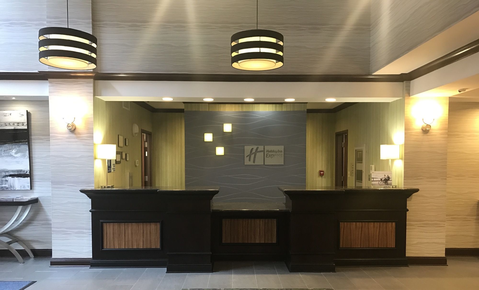 Holiday Inn Express Hotel & Suites Morton Peoria Area