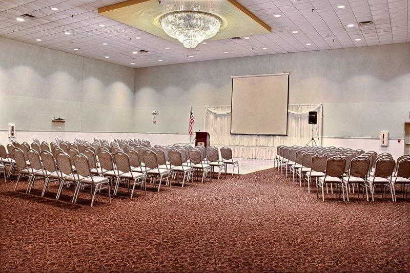 Comfort Inn & Suites at I-74 and 155