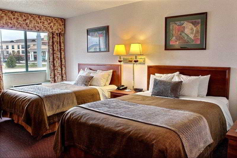 Comfort Inn & Suites at I-74 and 155