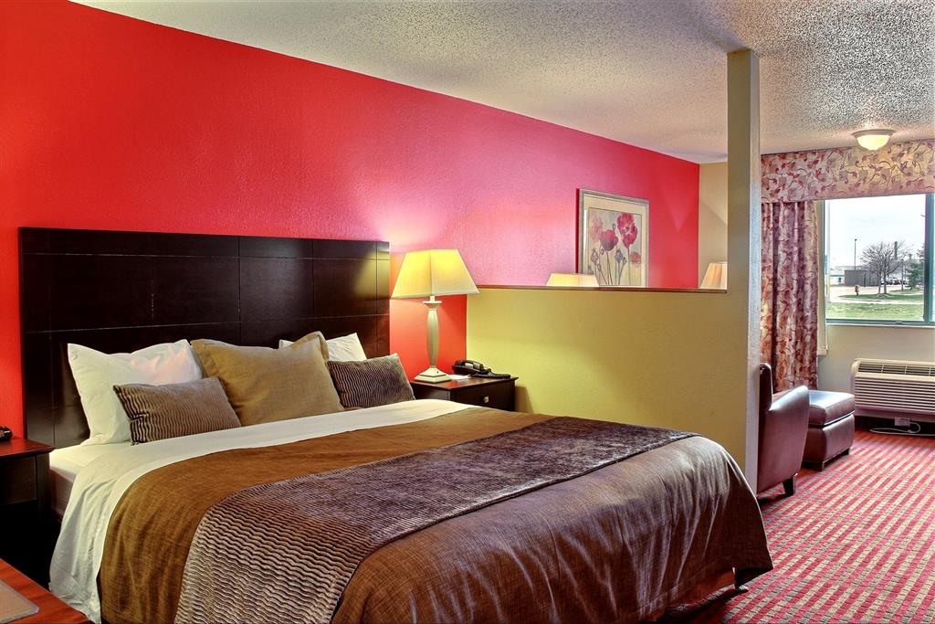 Comfort Inn & Suites at I-74 and 155