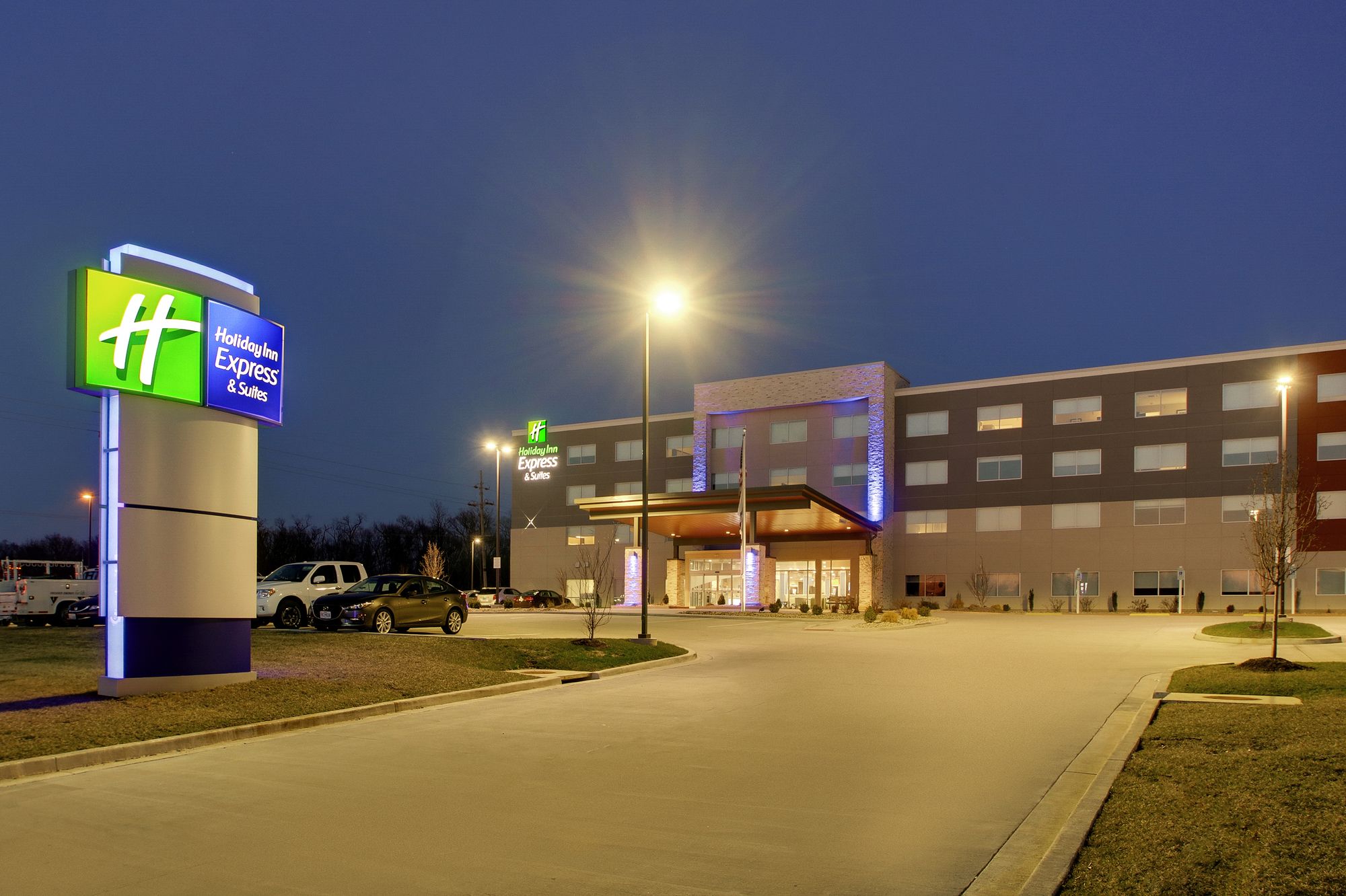 Holiday Inn Express & Suites MOUNT VERNON