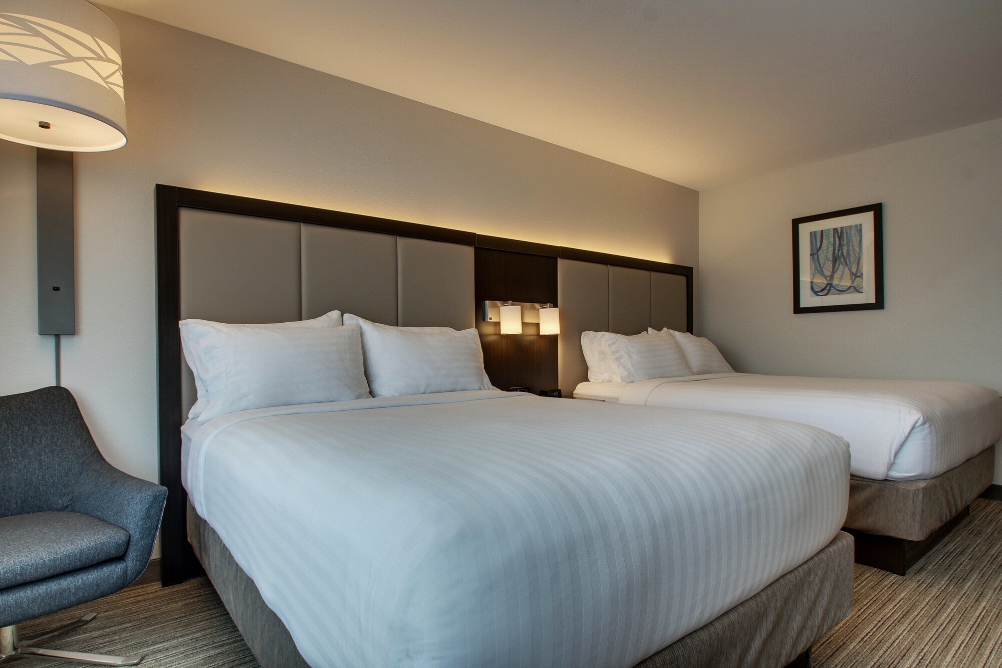 Holiday Inn Express & Suites MOUNT VERNON