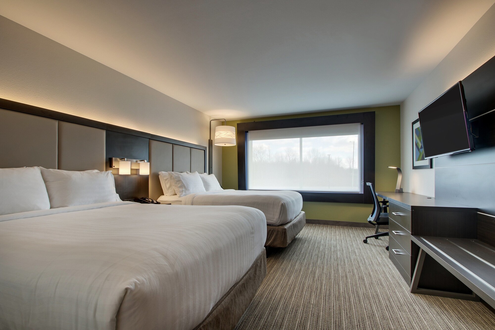 Holiday Inn Express & Suites MOUNT VERNON