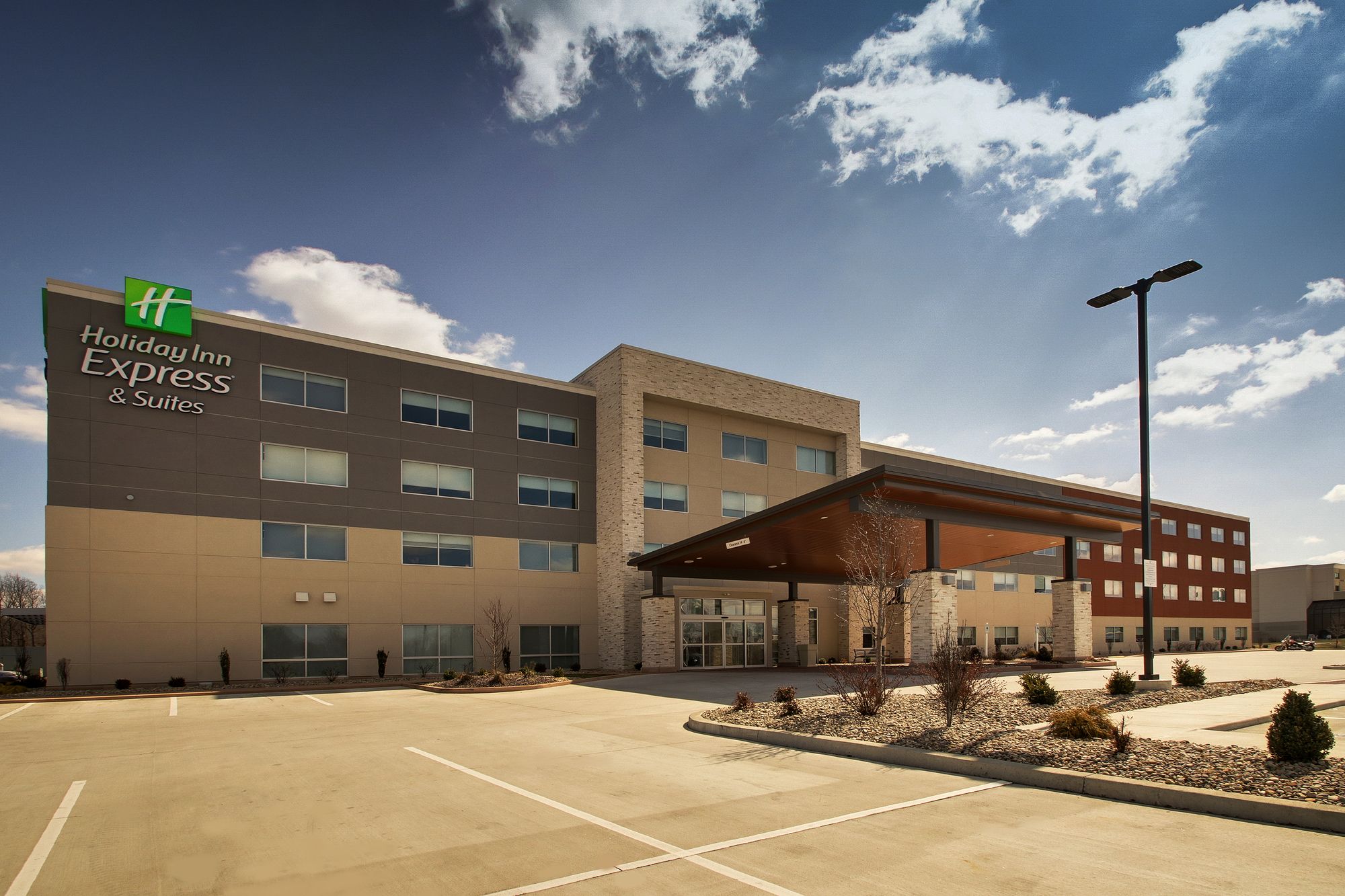 Holiday Inn Express & Suites MOUNT VERNON