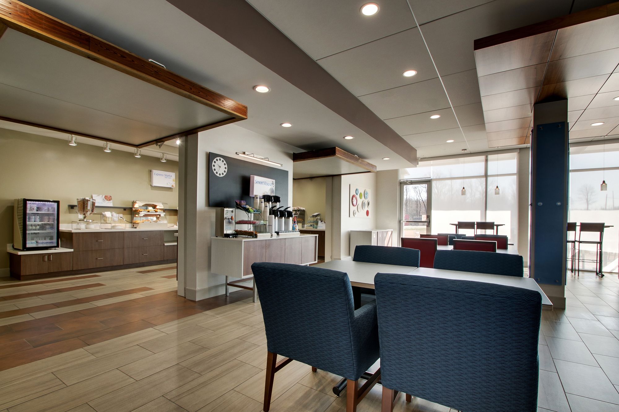 Holiday Inn Express & Suites MOUNT VERNON