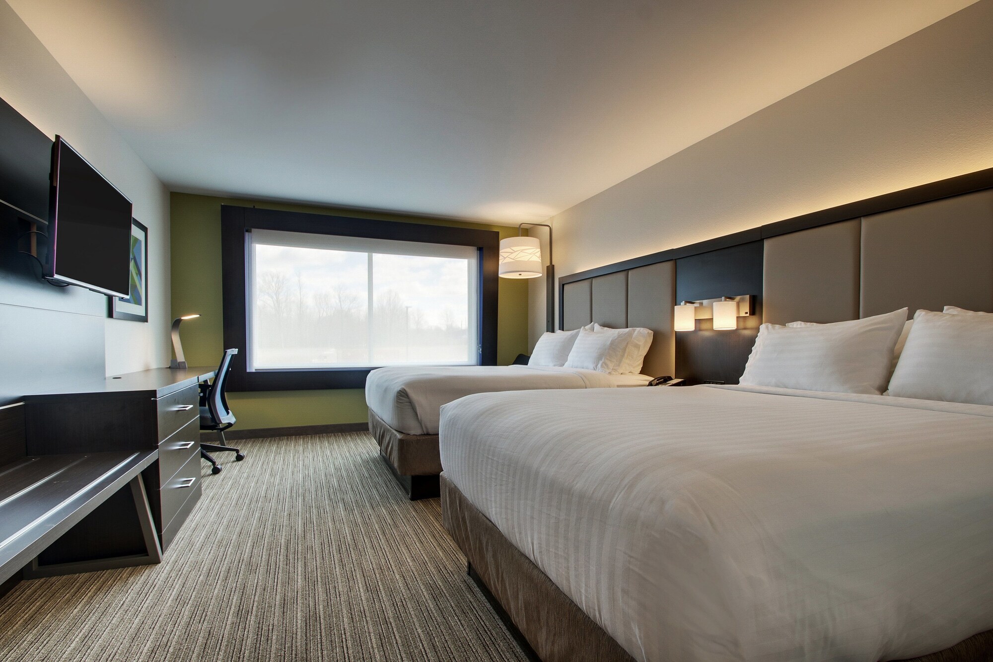 Holiday Inn Express & Suites MOUNT VERNON