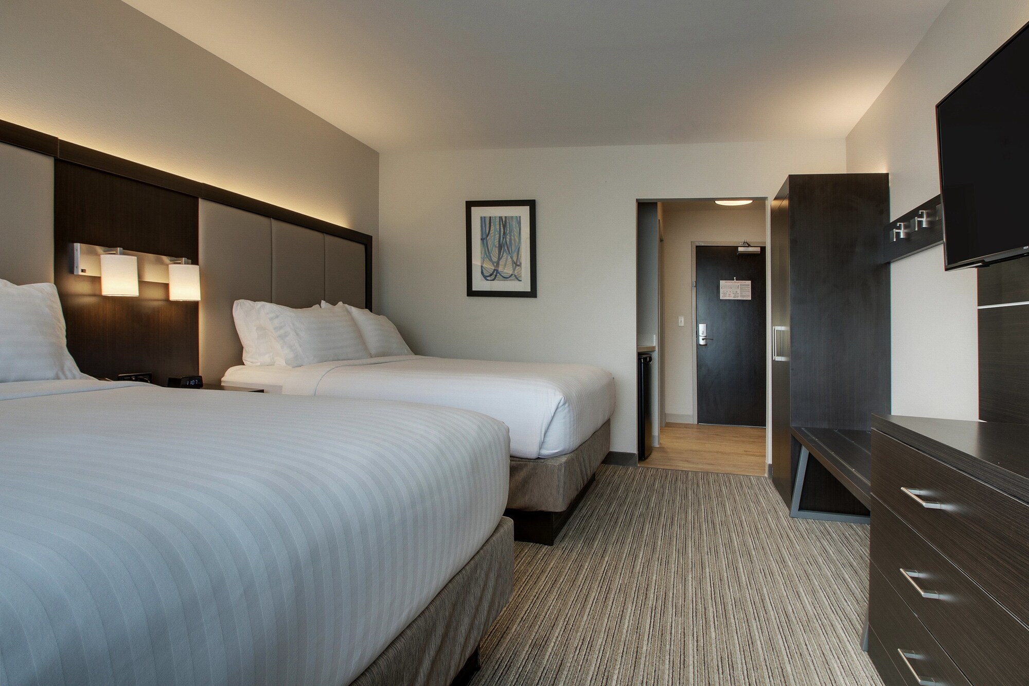 Holiday Inn Express & Suites MOUNT VERNON