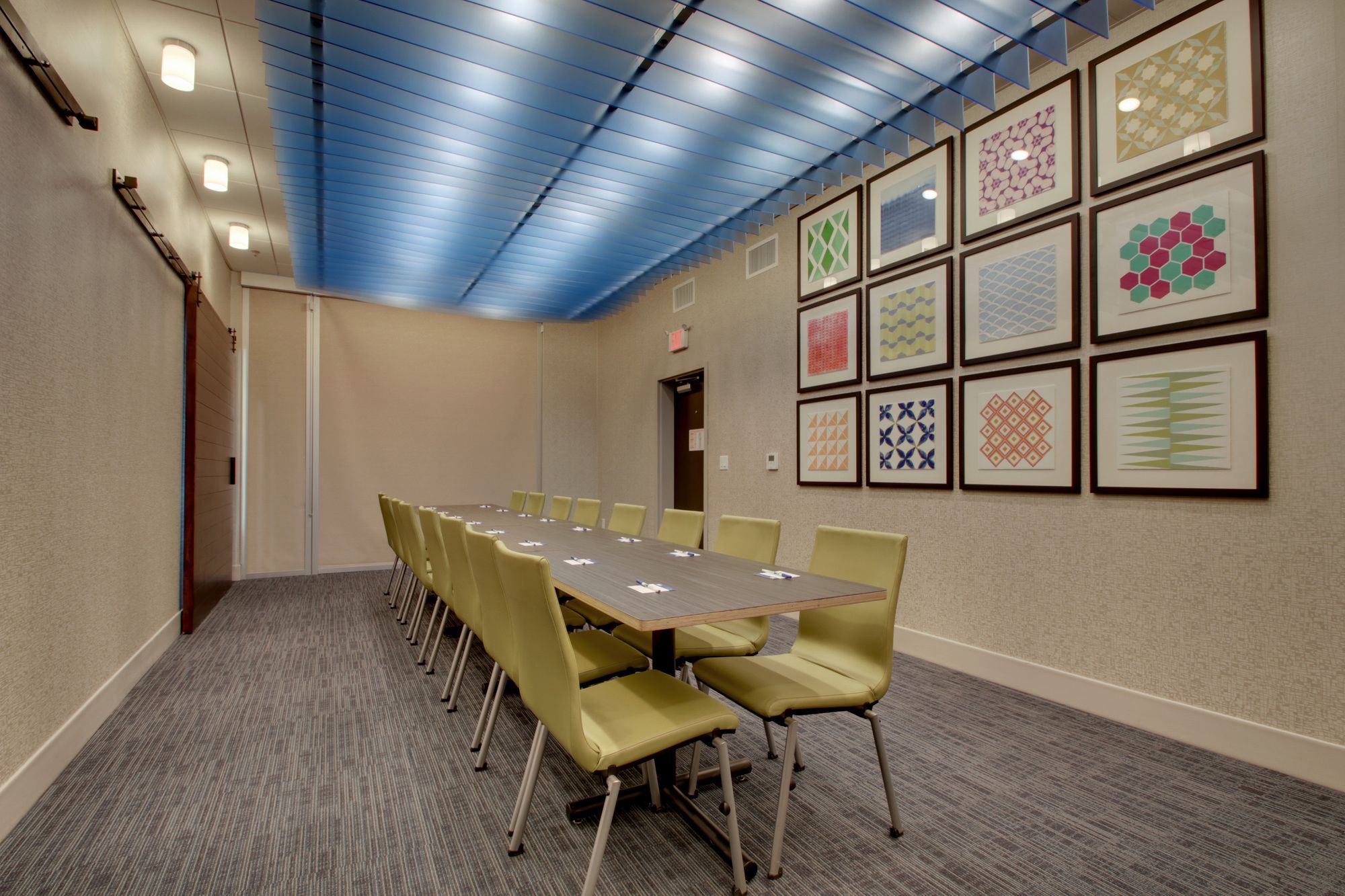 Holiday Inn Express & Suites MOUNT VERNON