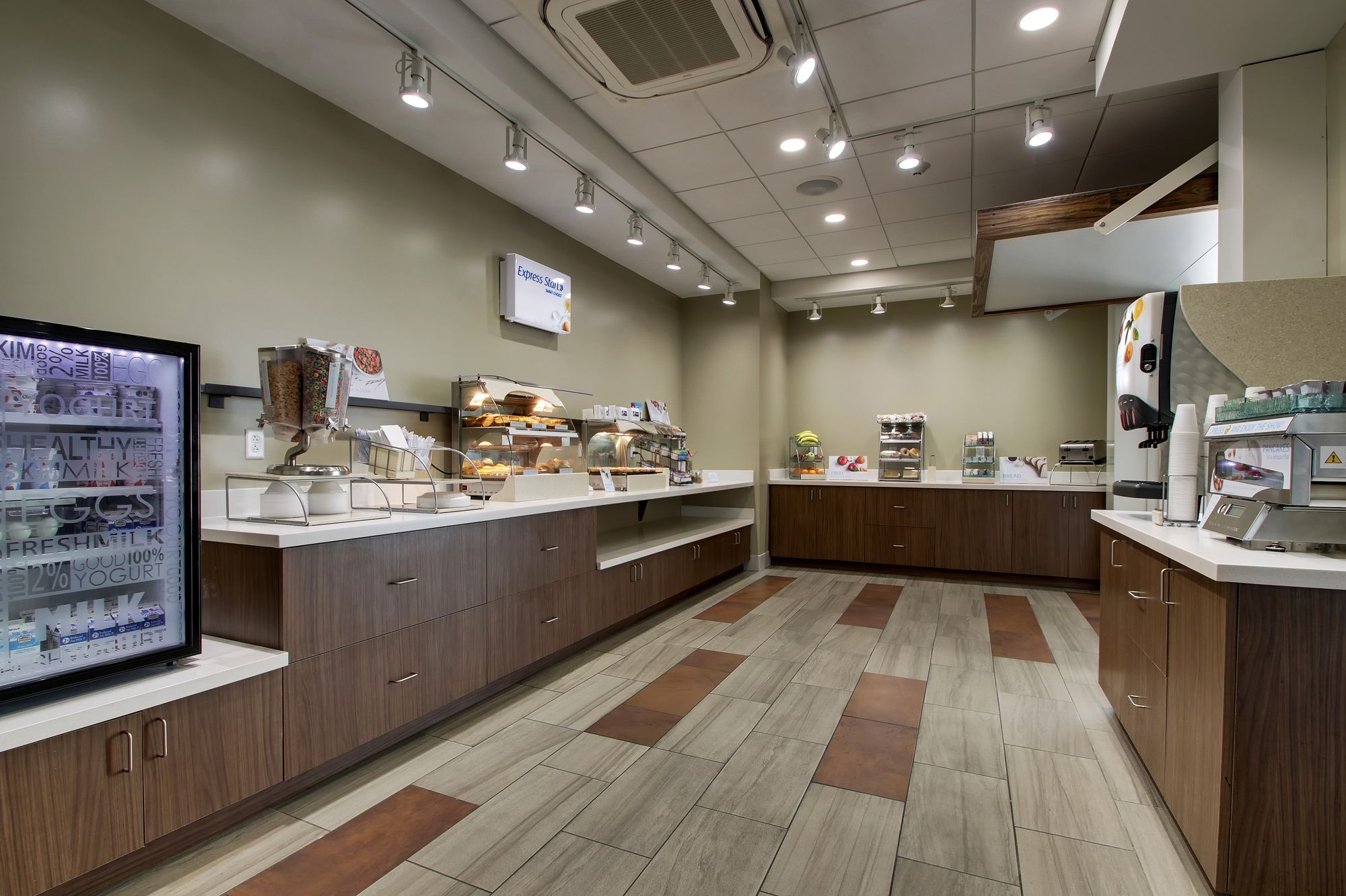 Holiday Inn Express & Suites MOUNT VERNON