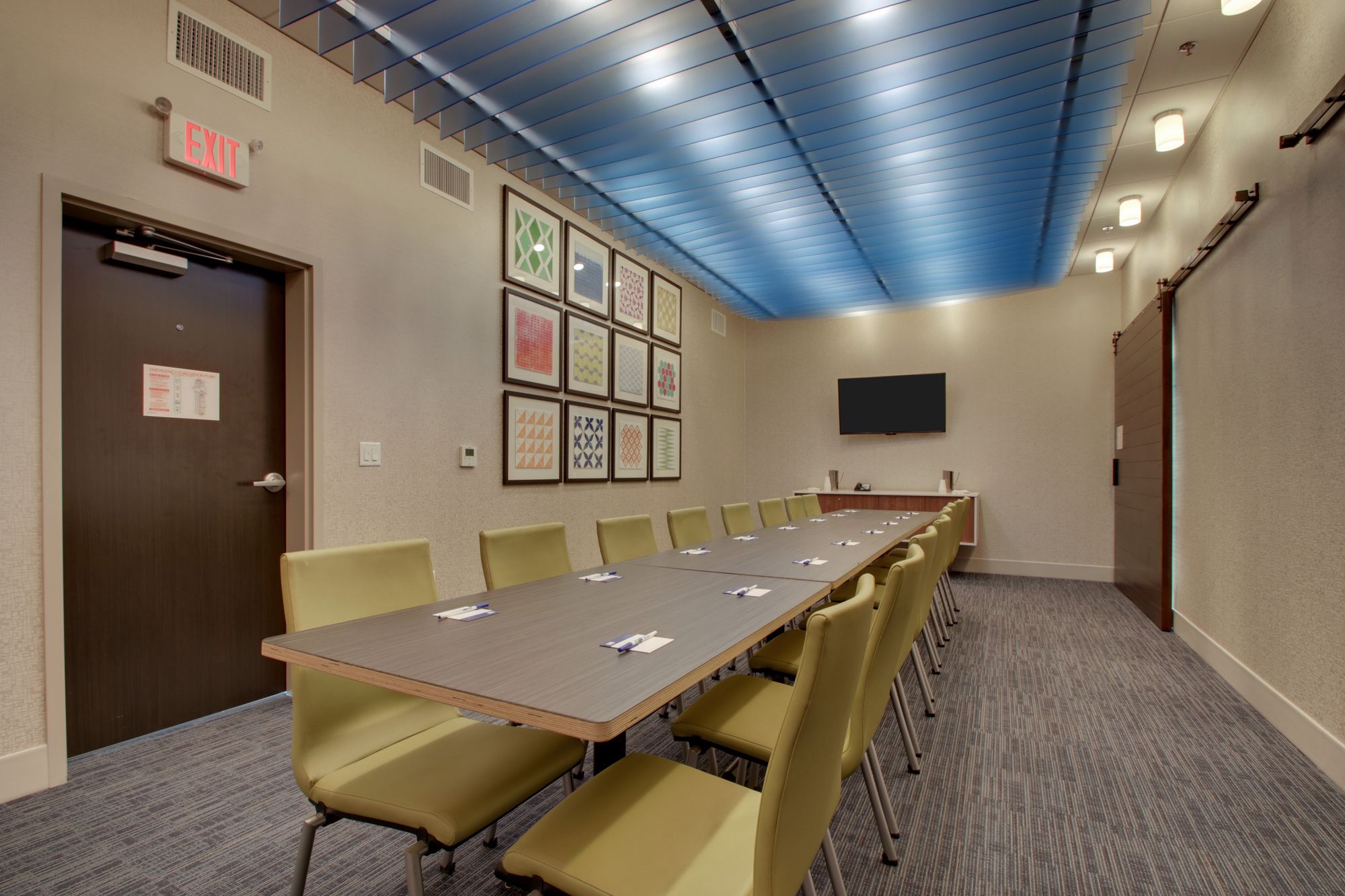 Holiday Inn Express & Suites MOUNT VERNON