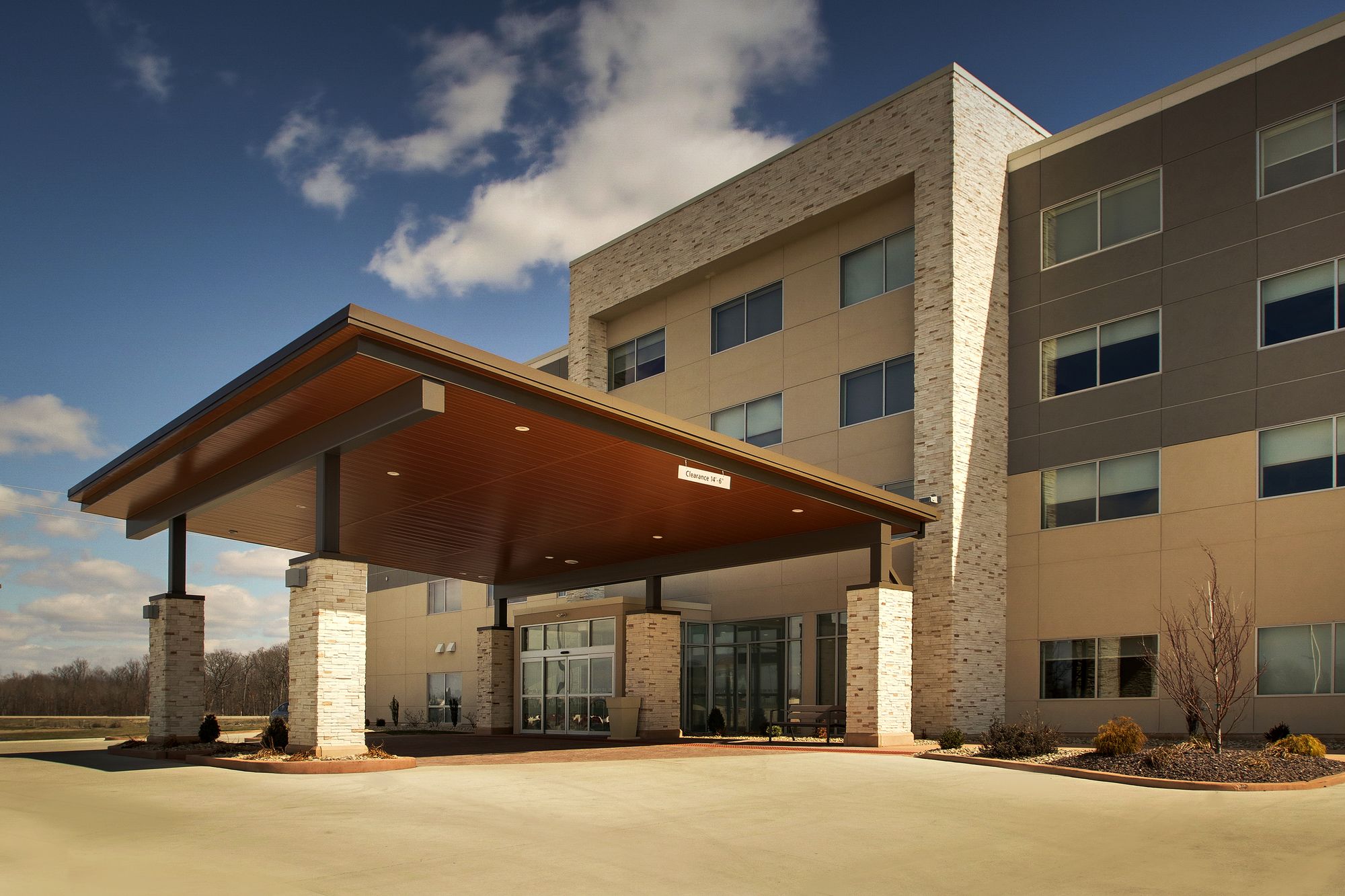 Holiday Inn Express & Suites MOUNT VERNON