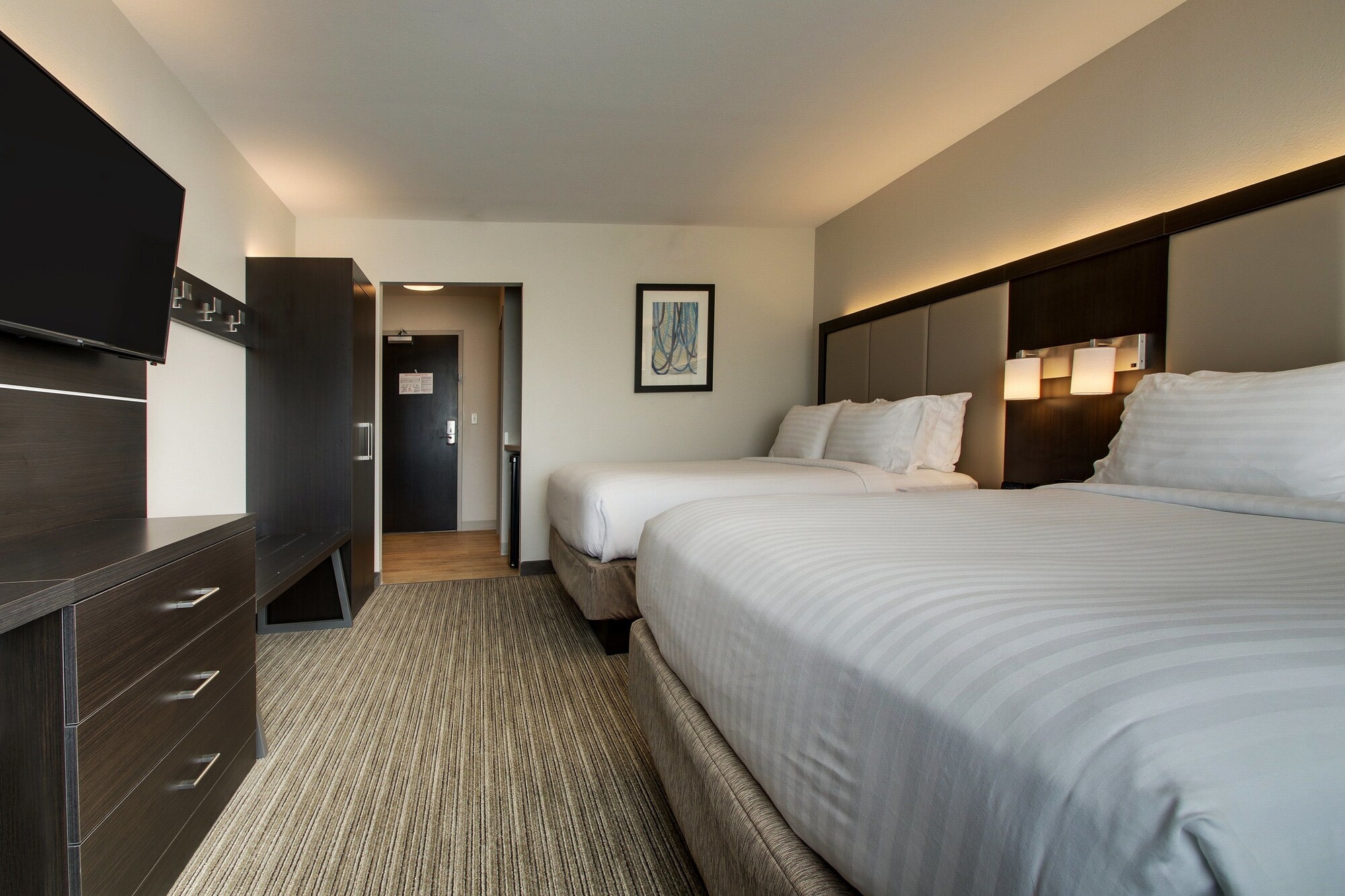 Holiday Inn Express & Suites MOUNT VERNON