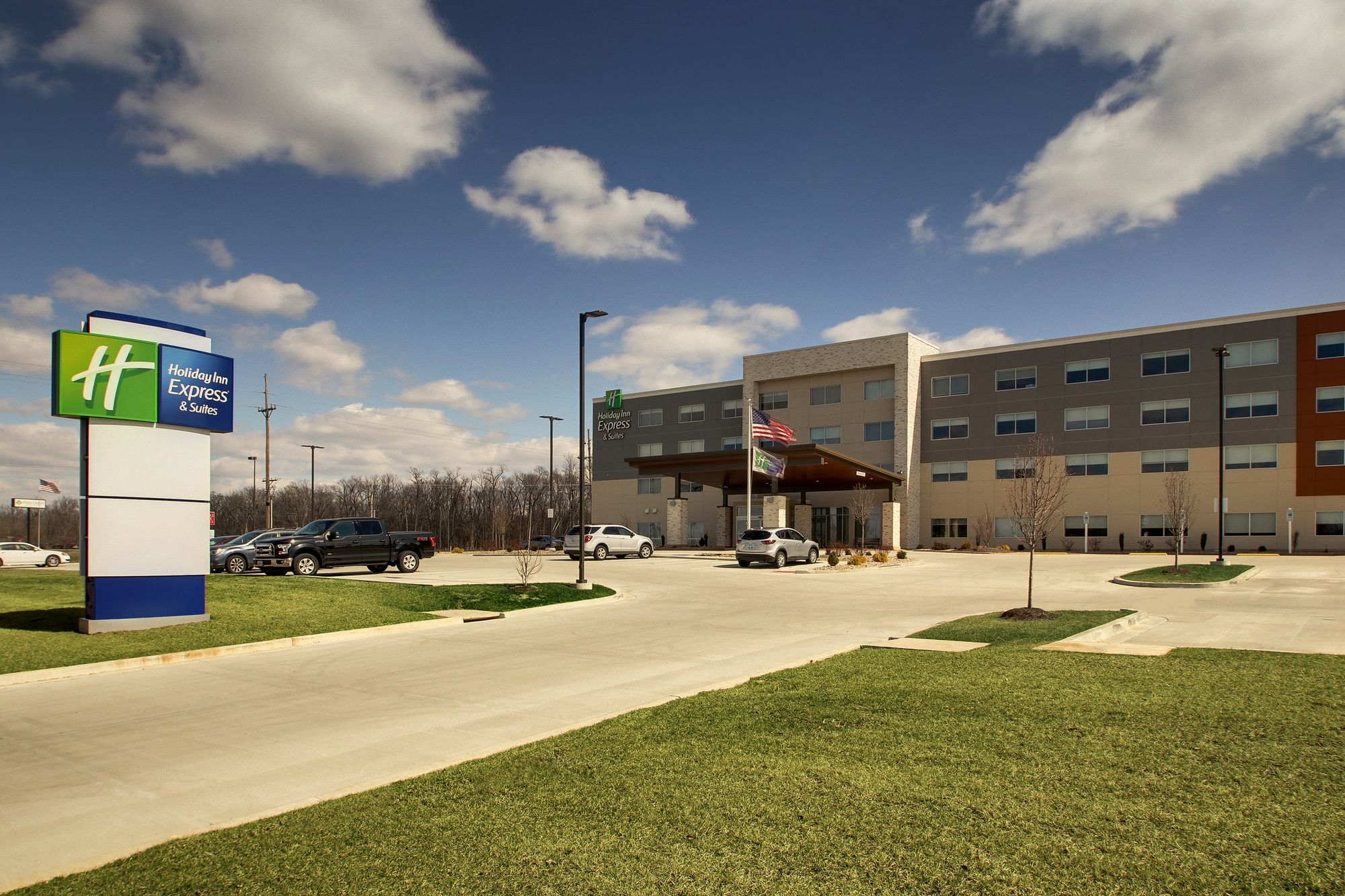 Holiday Inn Express & Suites MOUNT VERNON