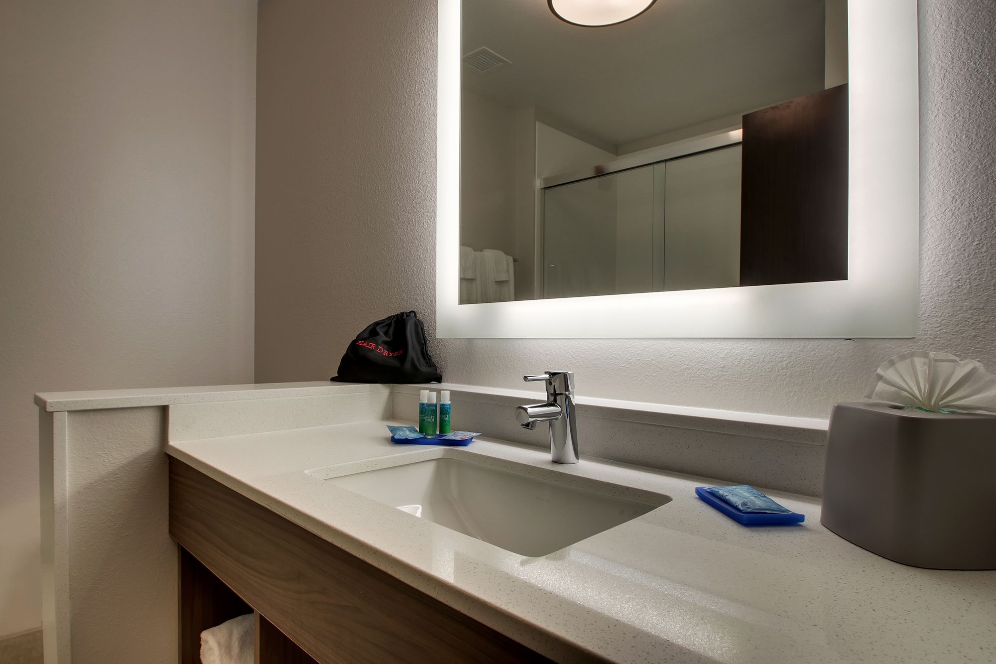 Holiday Inn Express & Suites MOUNT VERNON