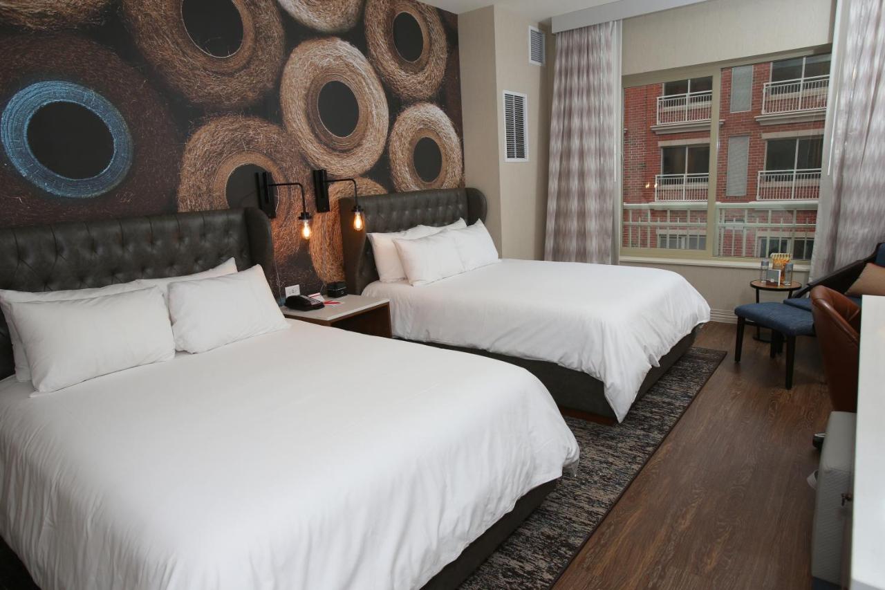 Hotel Indigo Naperville Riverwalk