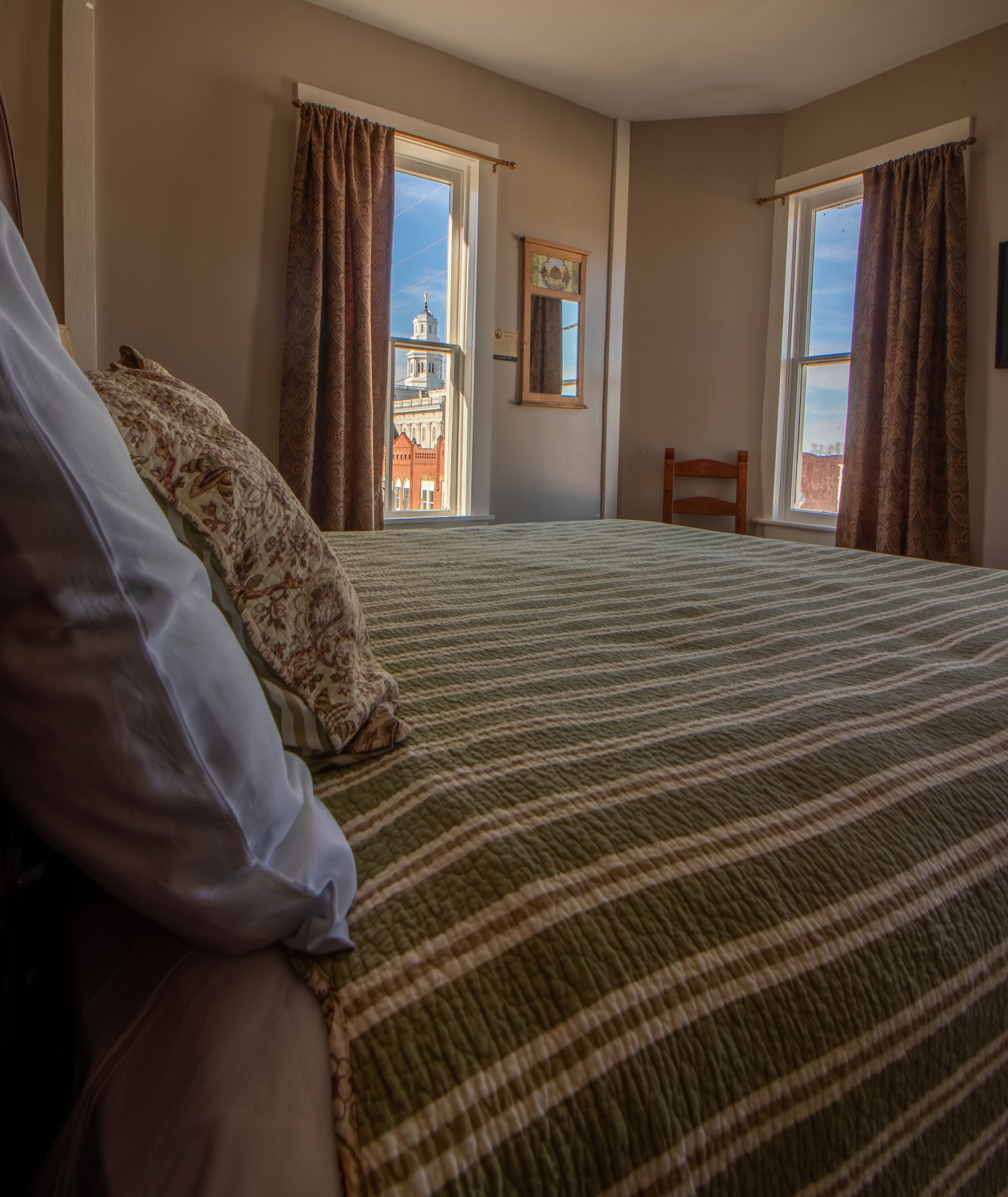 Nauvoo Temple House Hotel