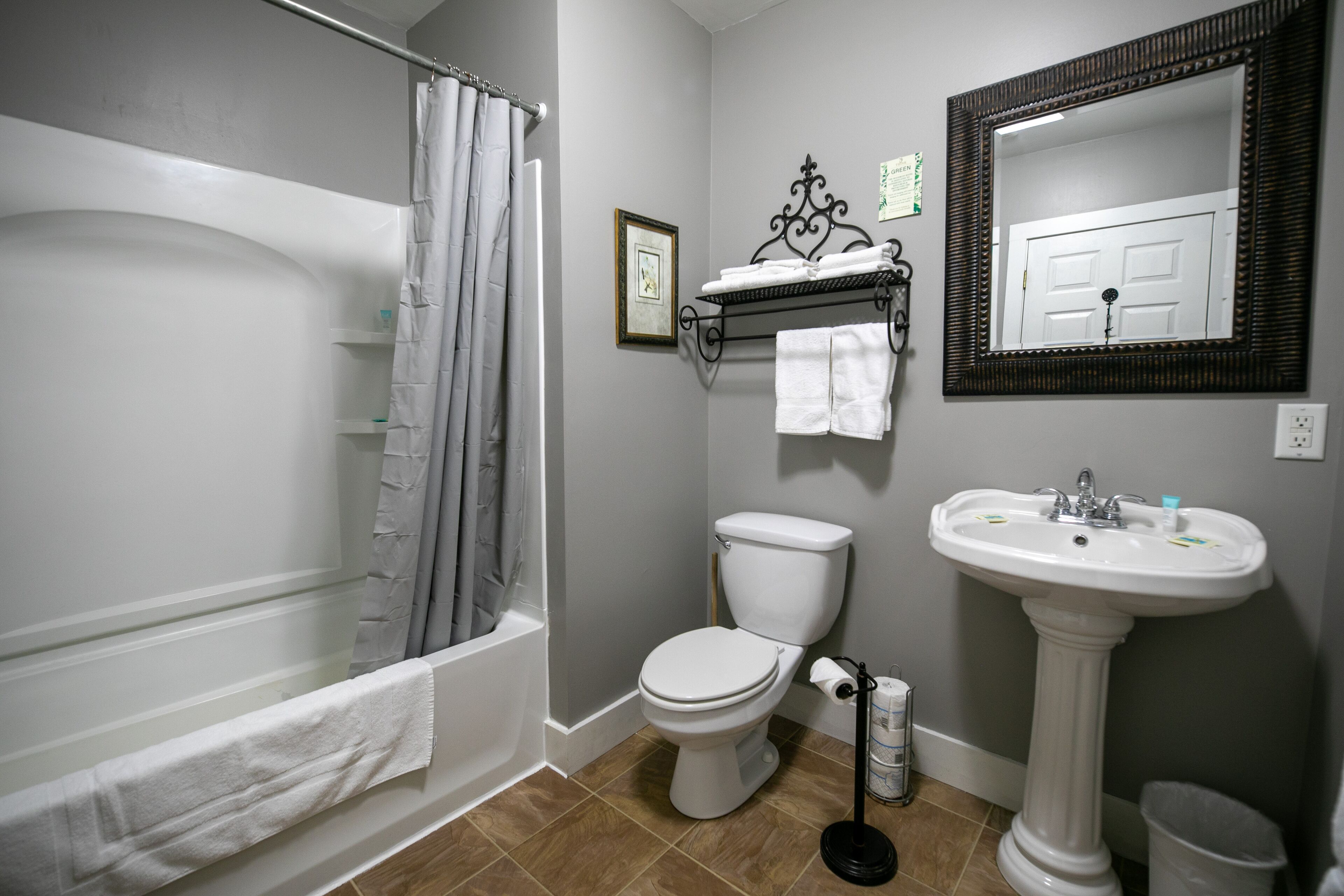 Nauvoo Temple House Hotel