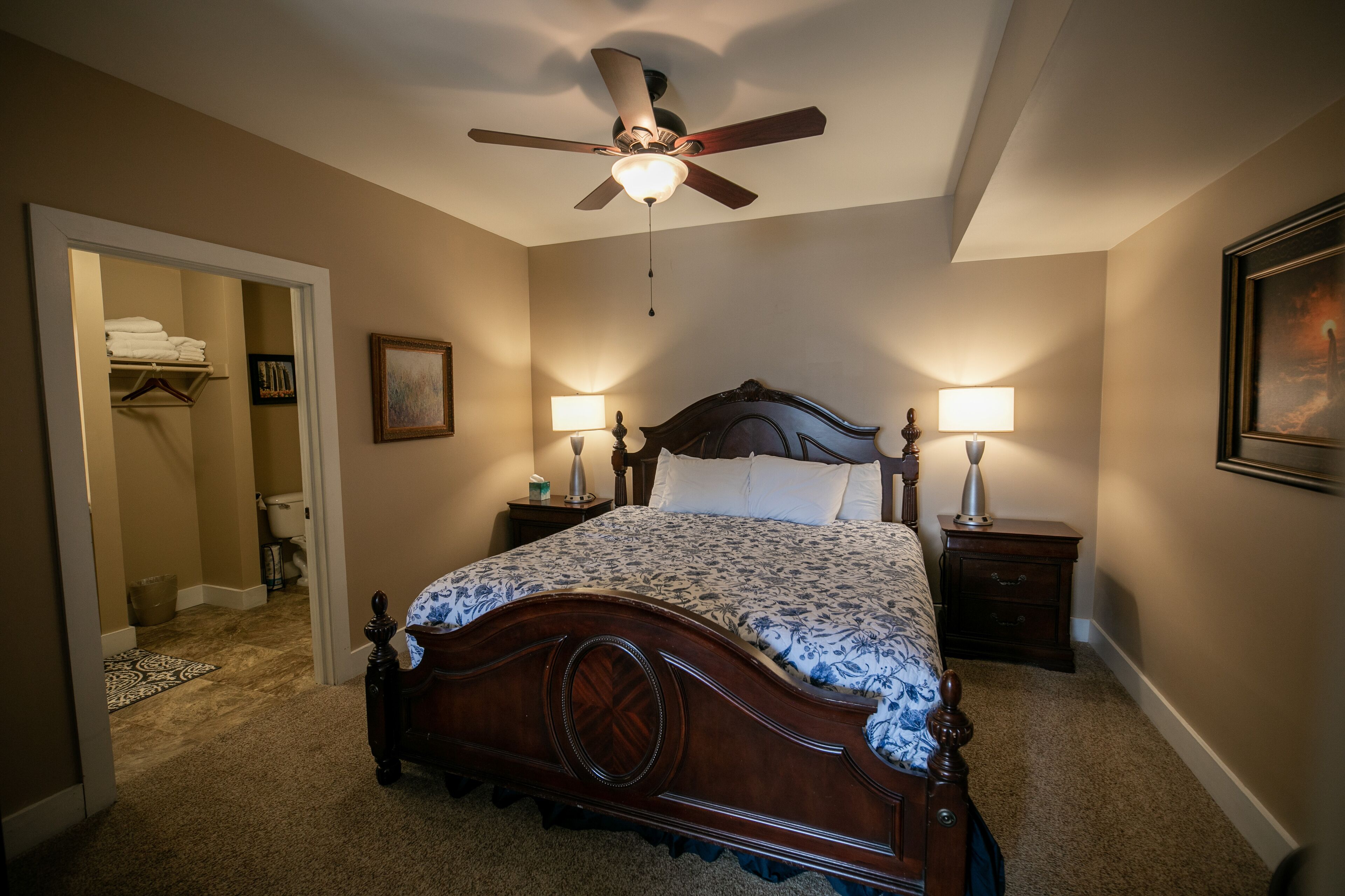 Nauvoo Temple House Hotel