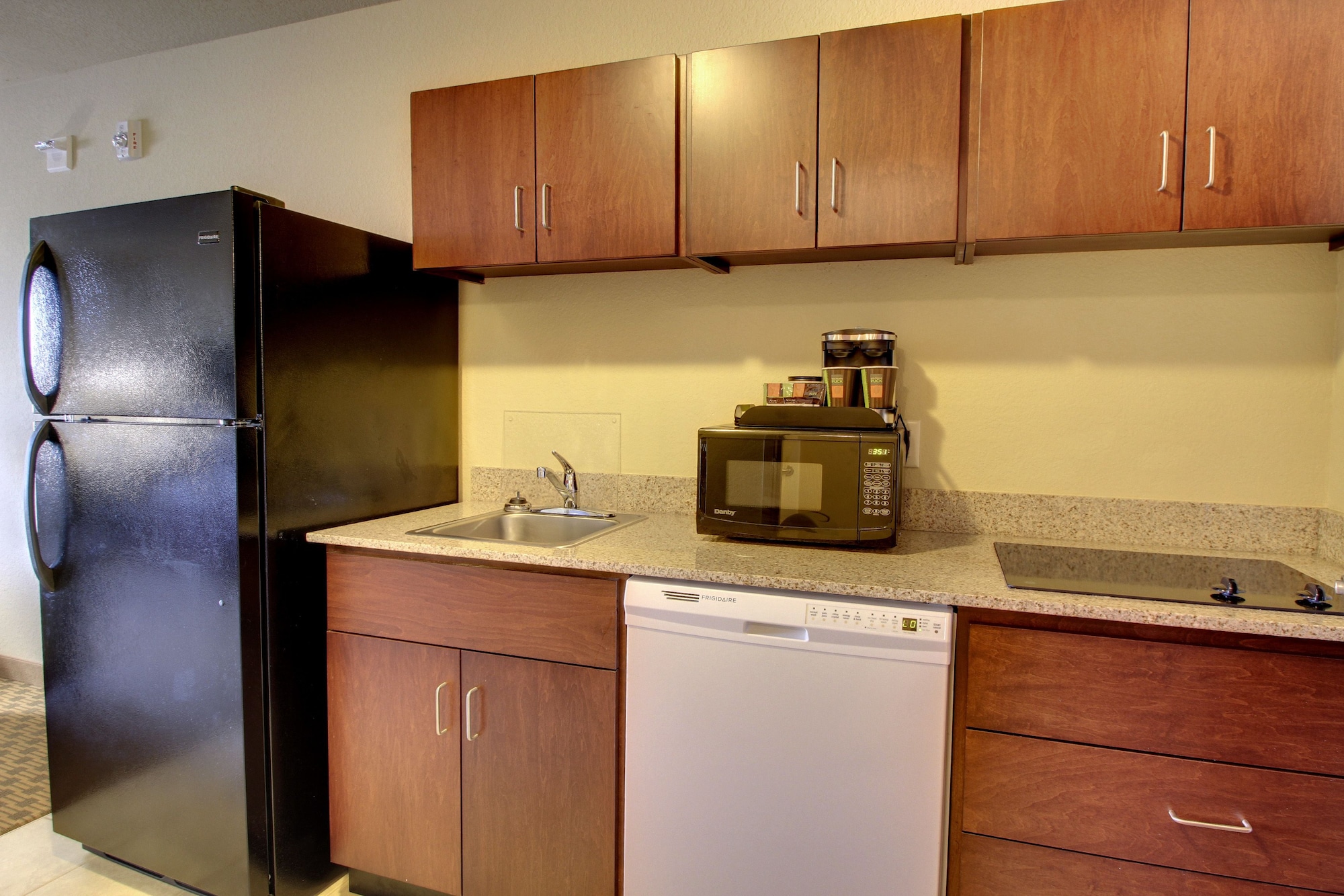 Cobblestone Hotel & Suites