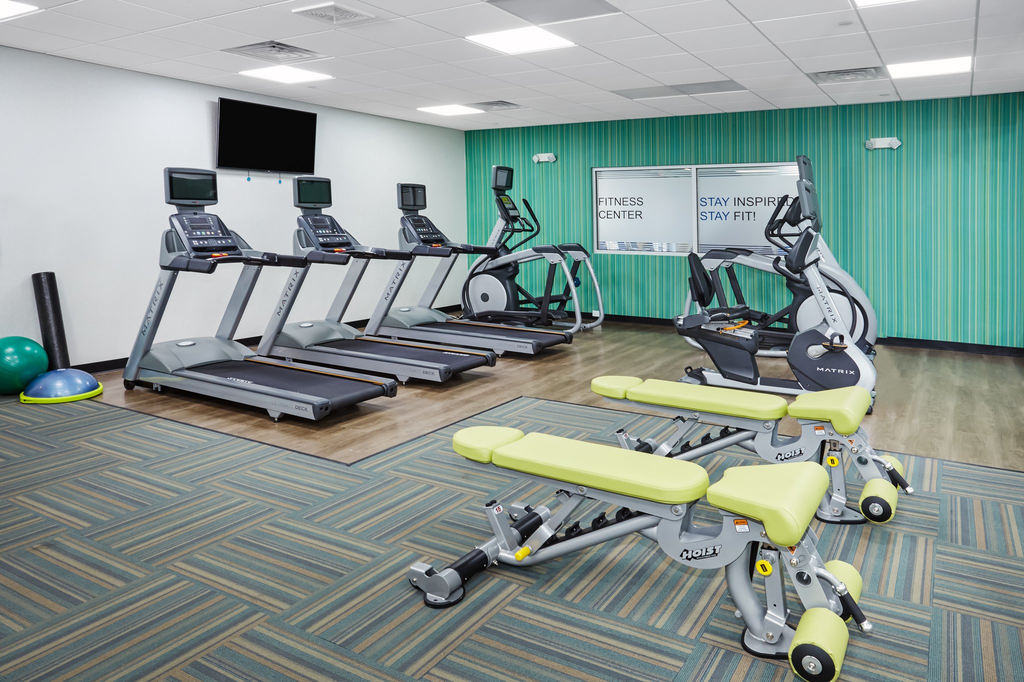 Holiday Inn Express & Suites Chicago North Shore - Niles