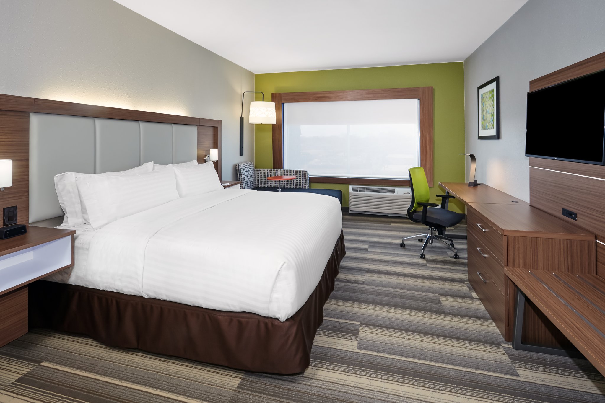 Holiday Inn Express & Suites Chicago North Shore - Niles